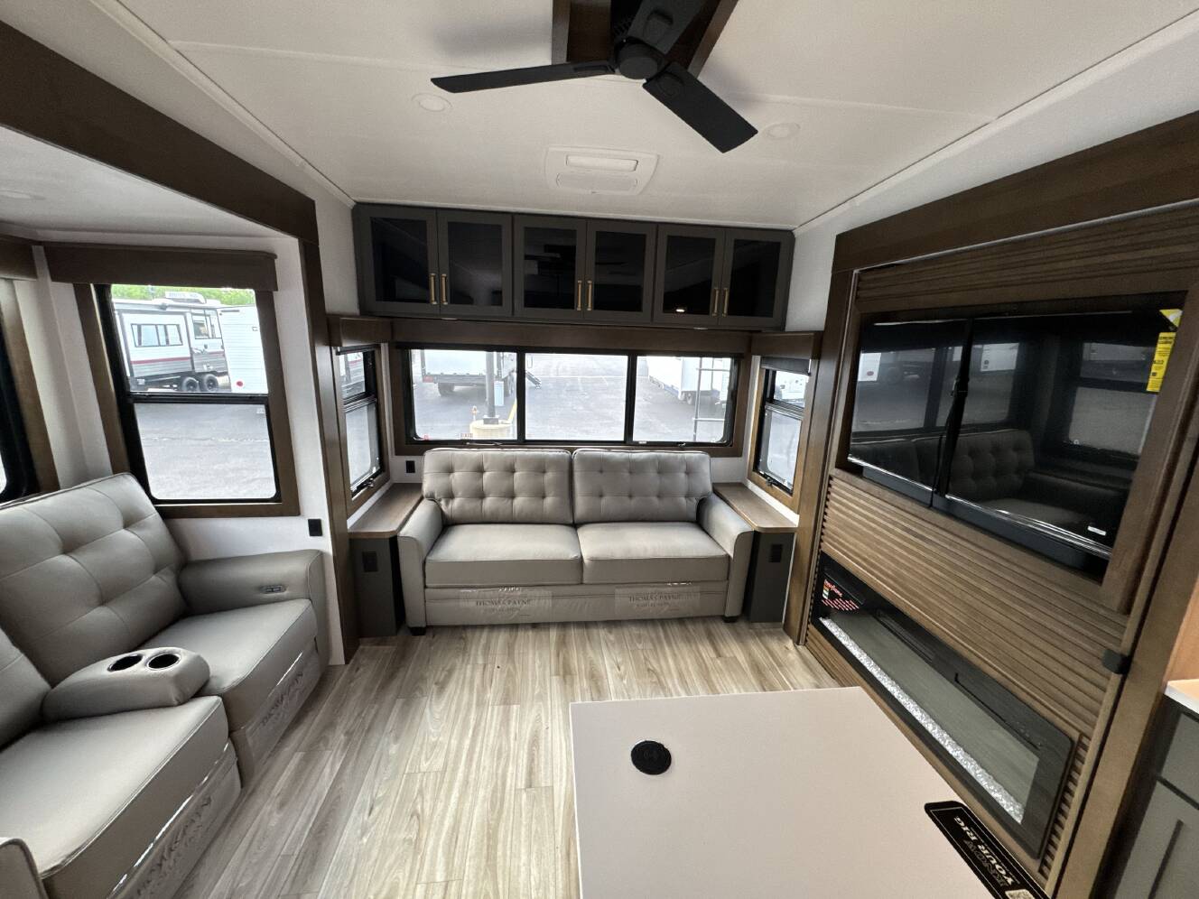 A photo of this 2026 Keystone MONTANA HIGH COUNTRY 290RL