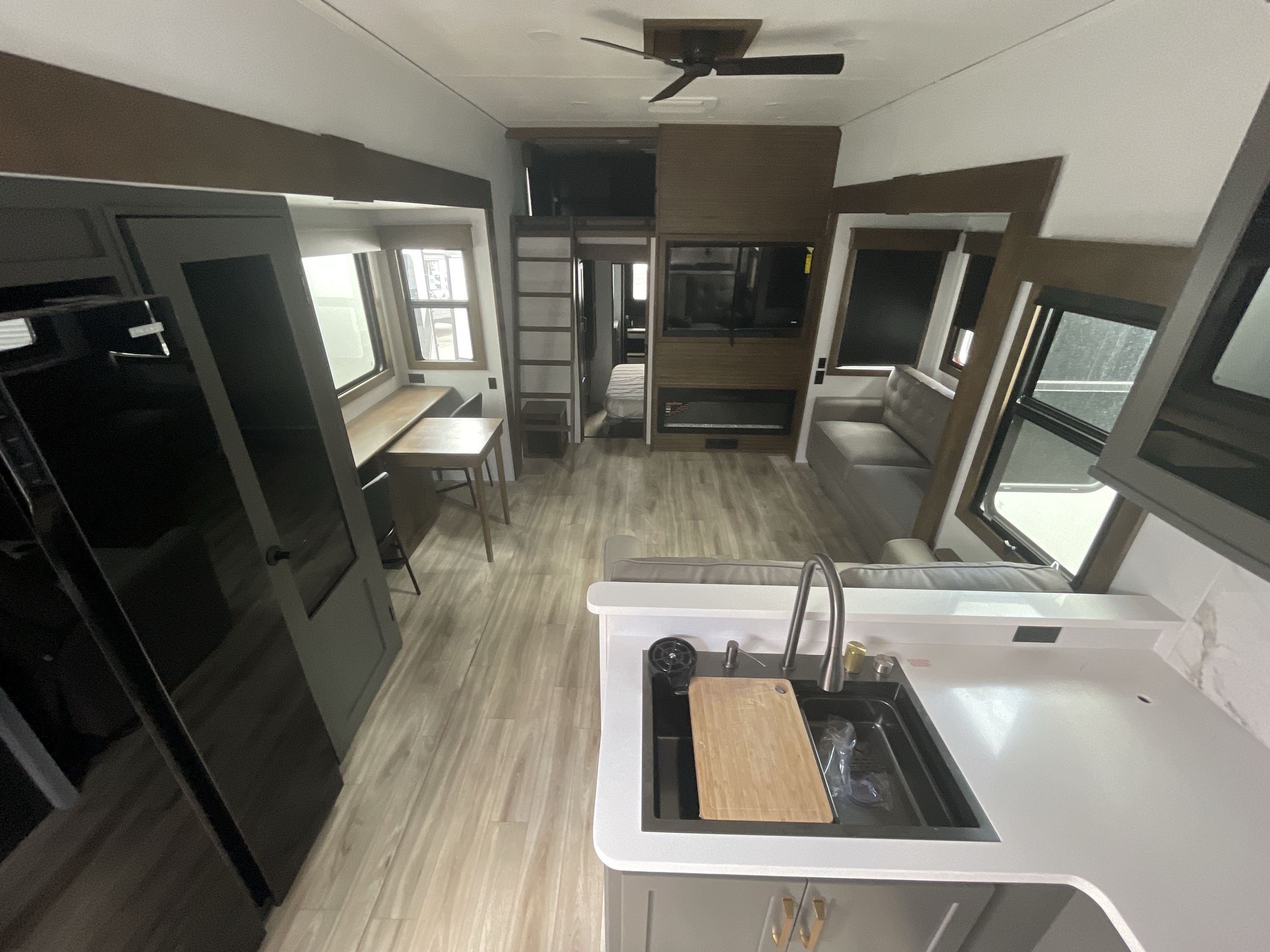 2027 Keystone MONTANA HIGH COUNTRY 391TB in draper UT