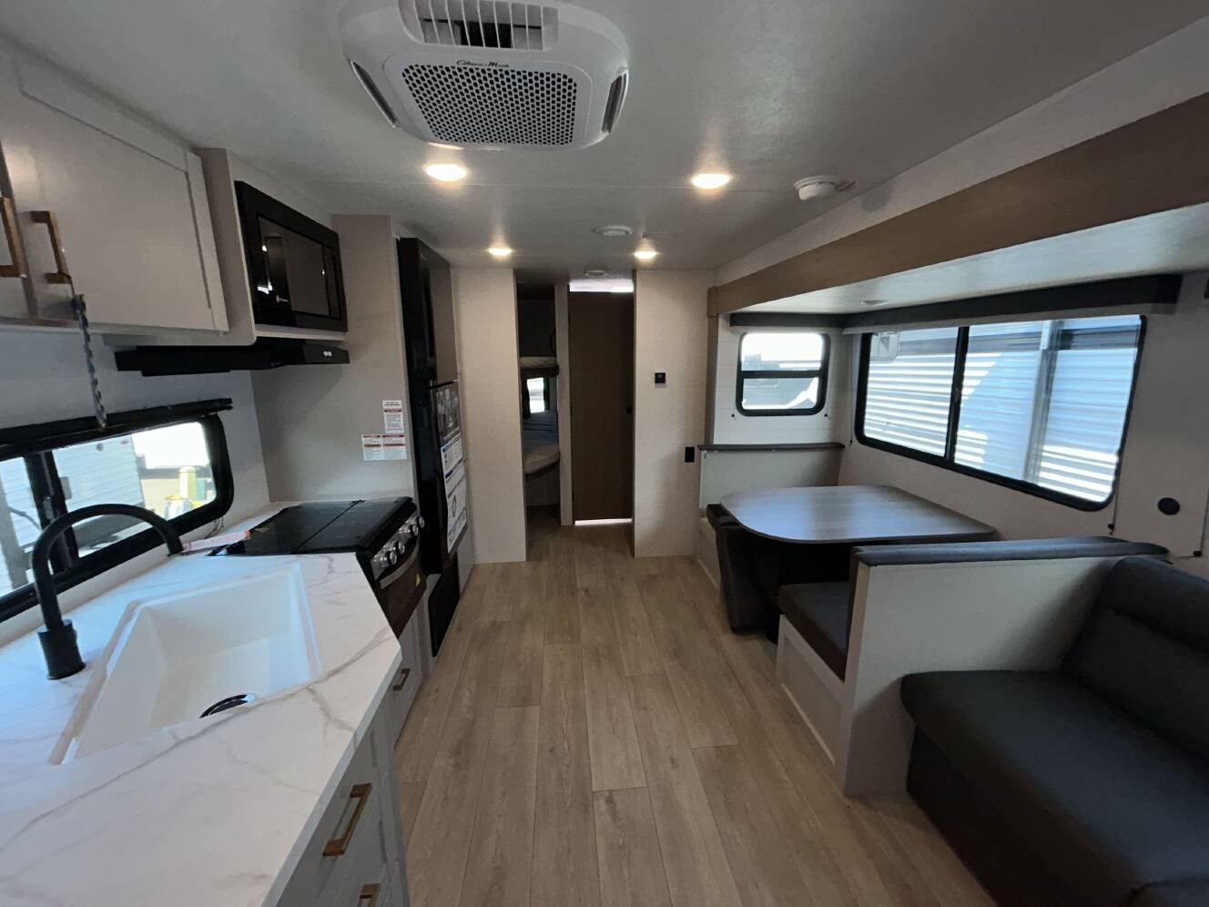 A photo of this 2027 Jayco JAY FLIGHT 261BHS