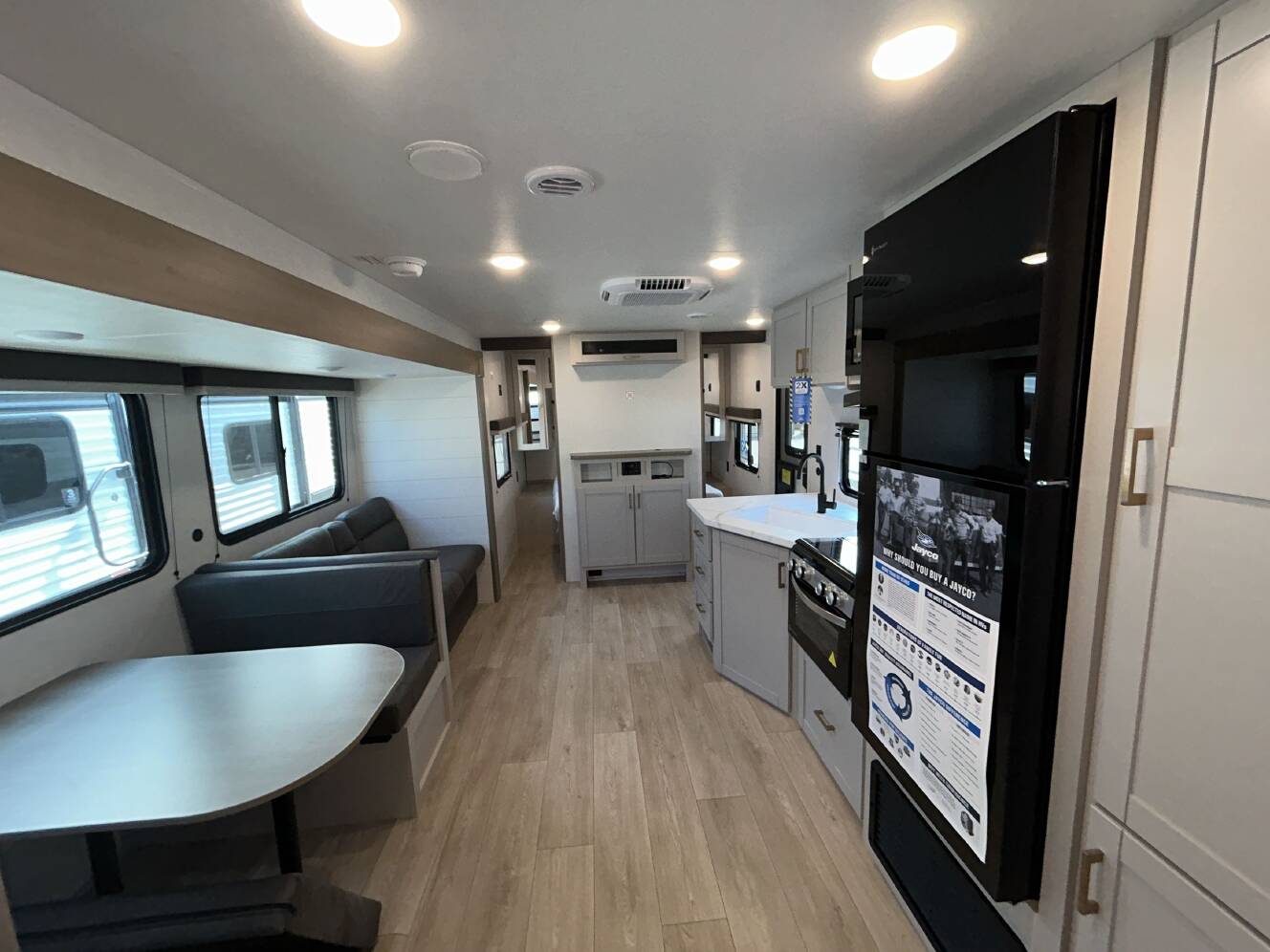 A photo of this 2027 Jayco JAY FLIGHT 261BHS