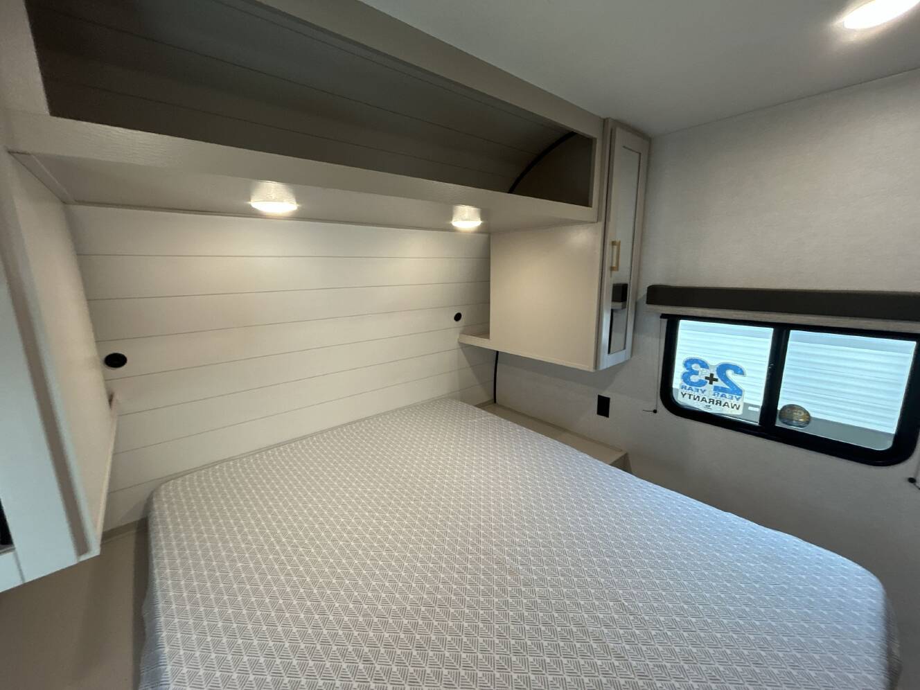 A photo of this 2027 Jayco JAY FLIGHT 261BHS