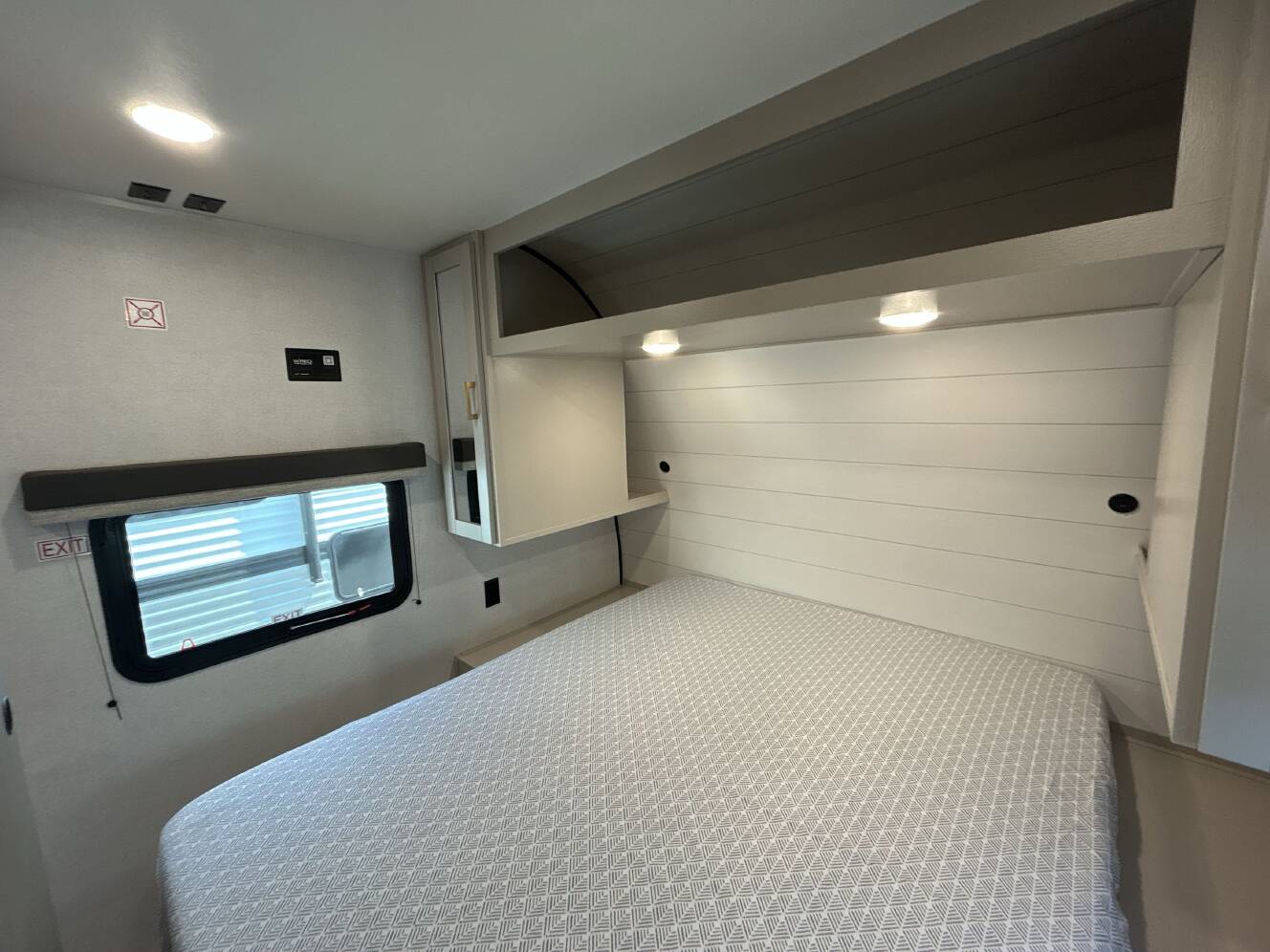 A photo of this 2027 Jayco JAY FLIGHT 261BHS