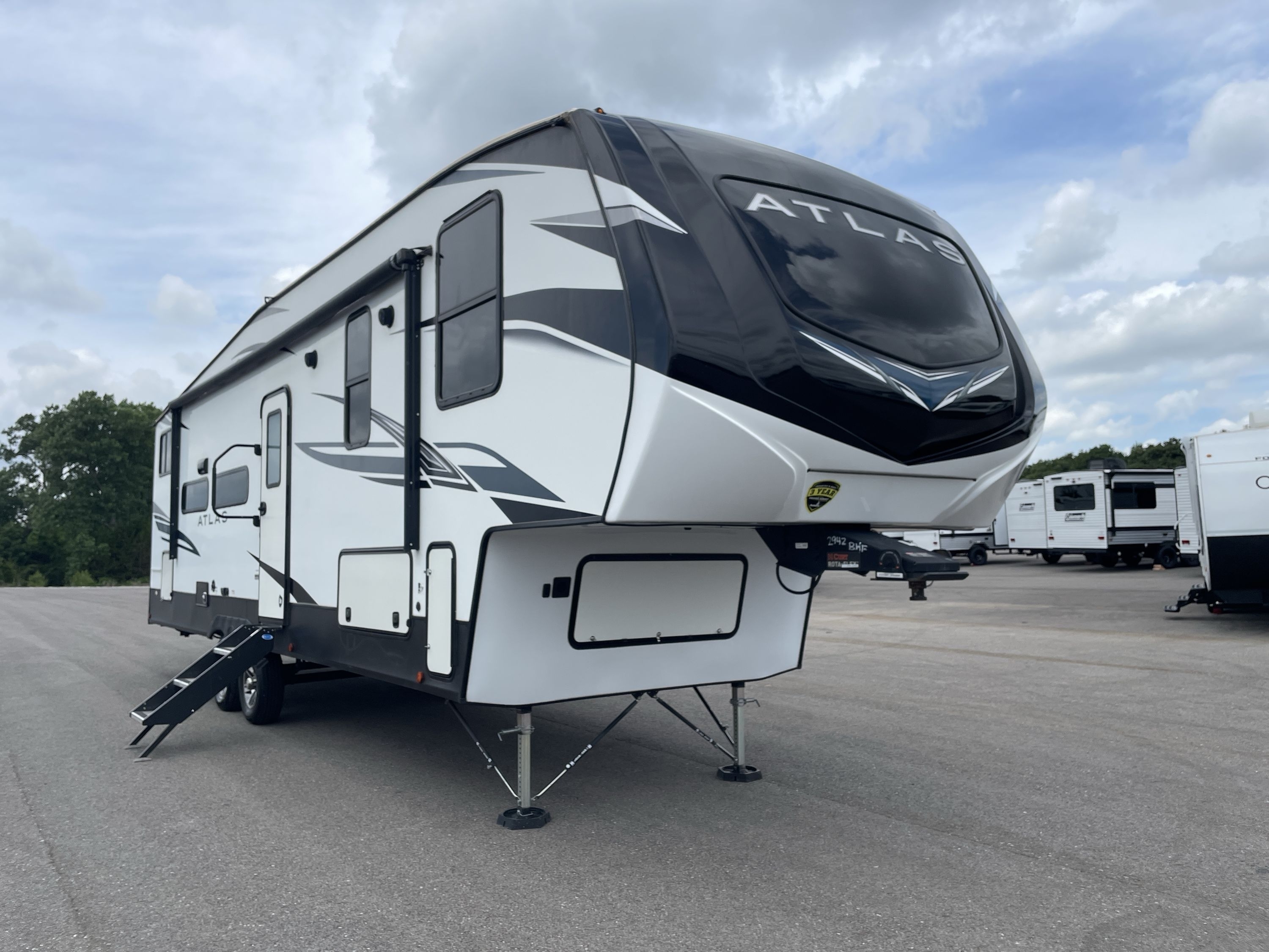 2023 Dutchmen ATLAS 2942BHF RV