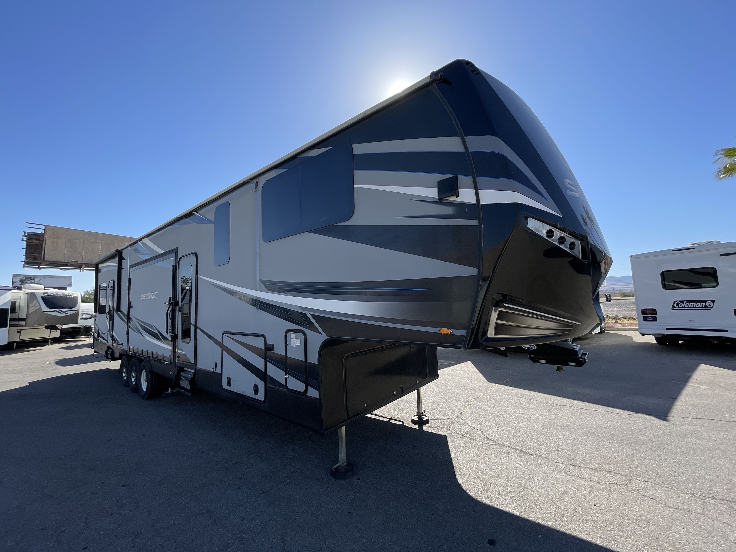 2018 Jayco SEISMIC 4212 in las vegas NV