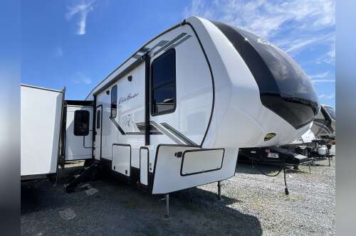 2024 Dutchmen EDDIE BAUER SIGNATURE 310RL in lakewood NJ