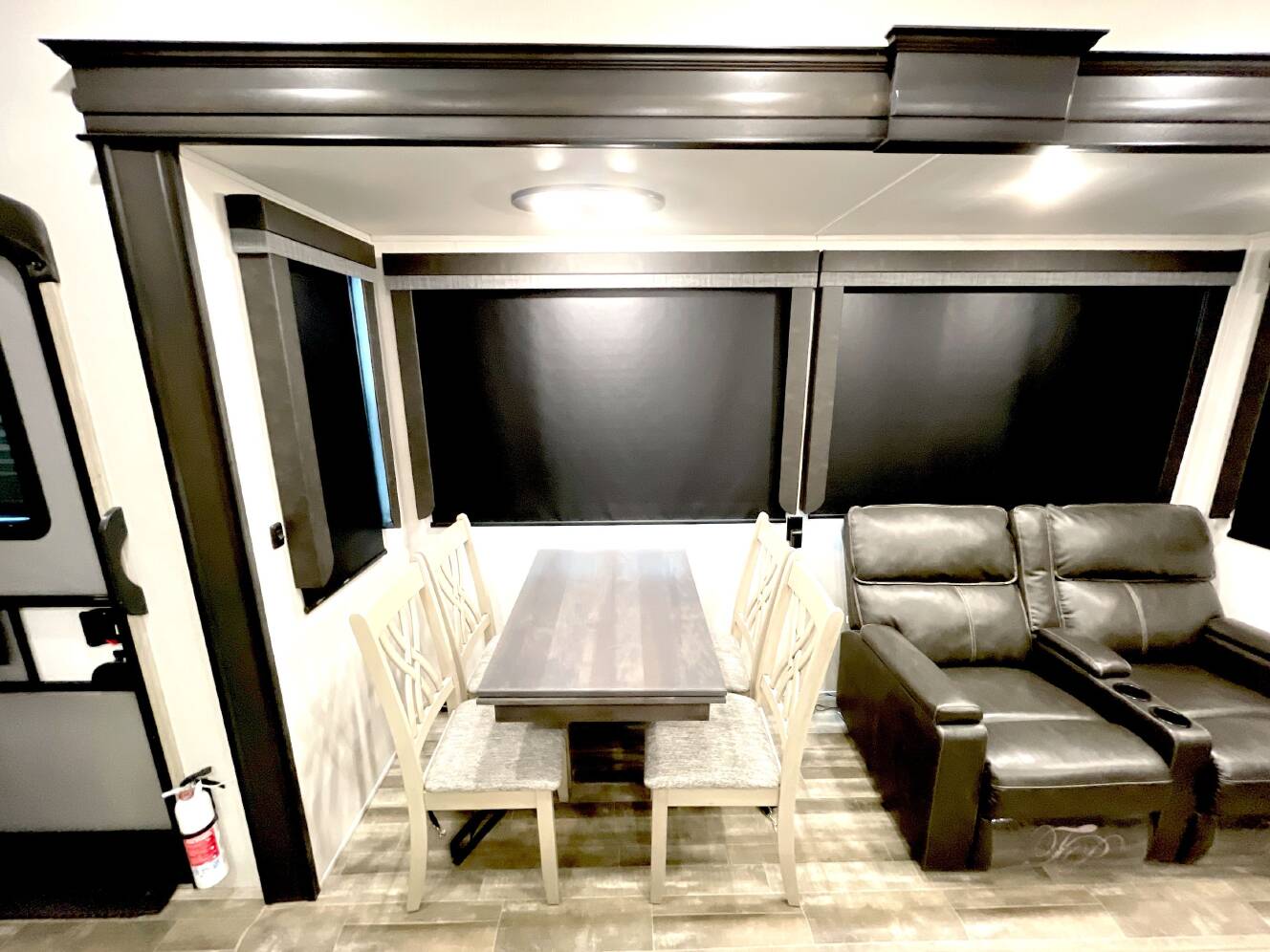 A photo of this 2021 Keystone AVALANCHE 312RS