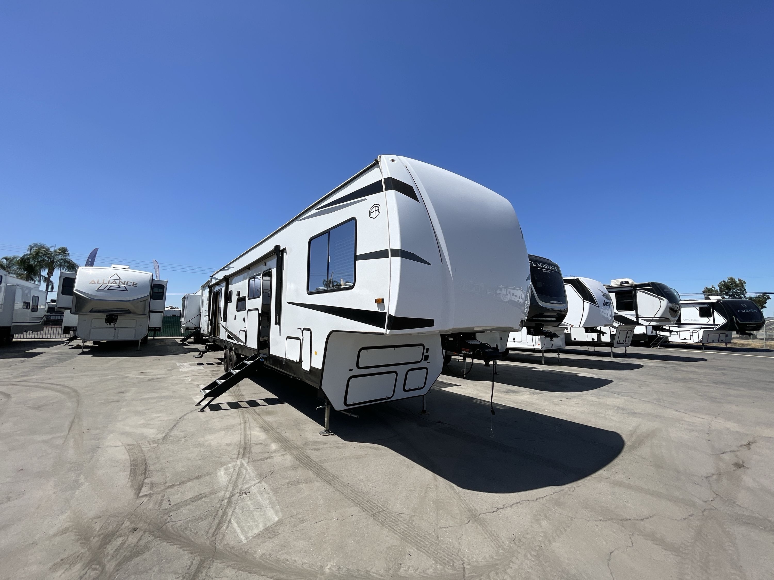 2025 Forest River WOLF PACK 365PACK15.5 Fifth Wheel Toy Hauler RV