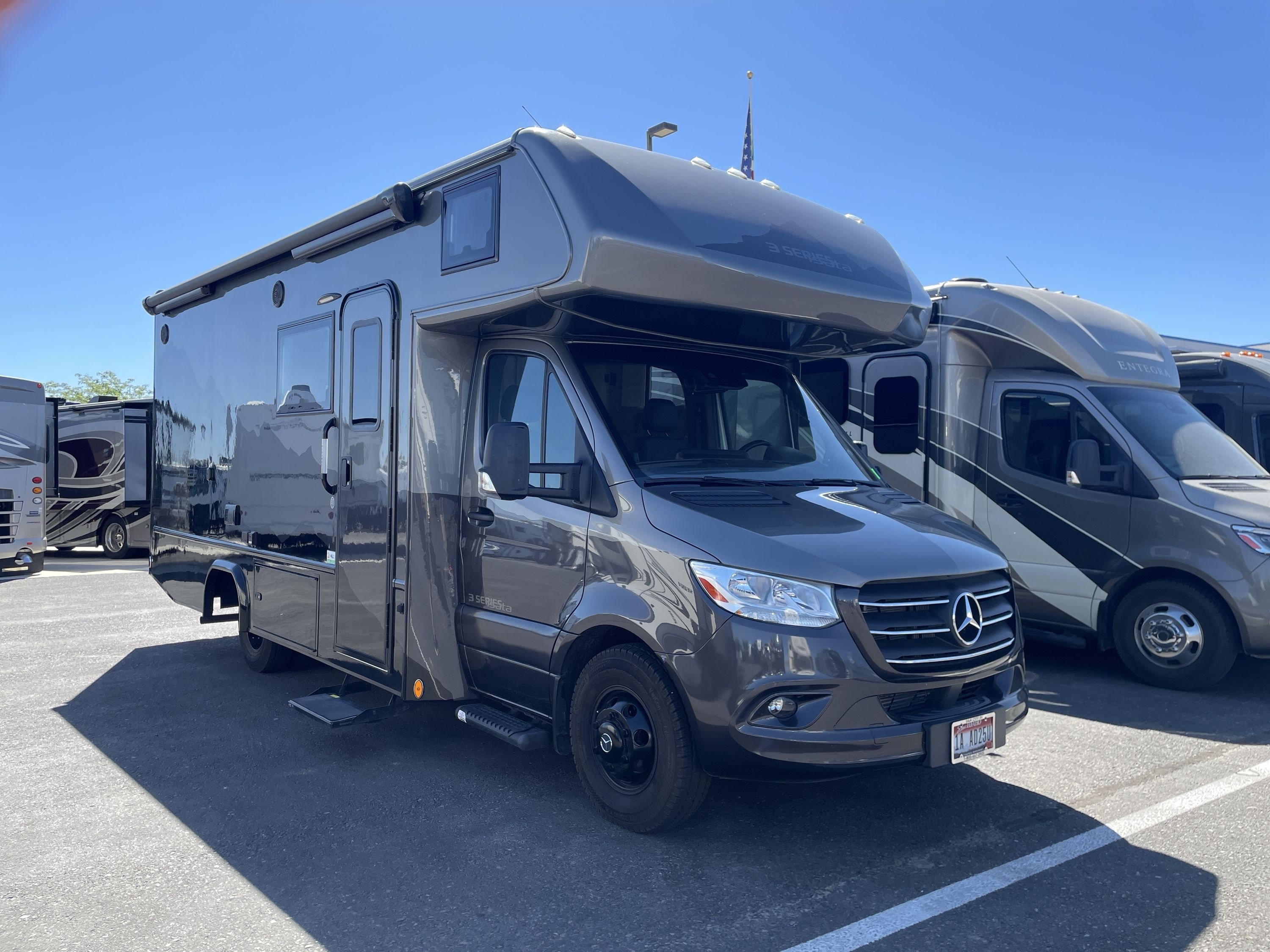 2024 Dynamax ISATA 3 24FWSFX RV