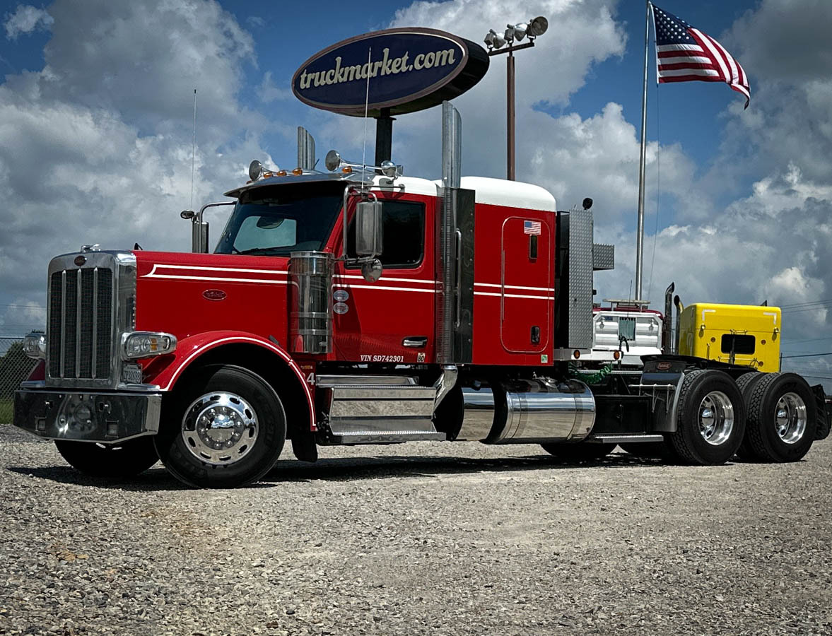 2025 PETERBILT 589 in Olive Branch, MS