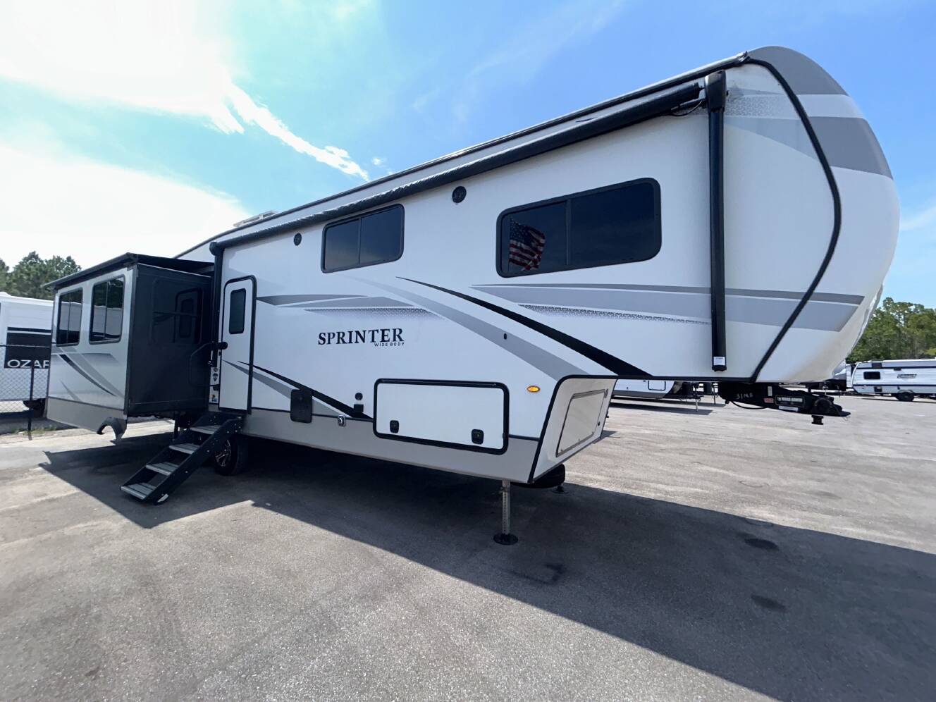 A photo of this 2023 Keystone SPRINTER 31MB