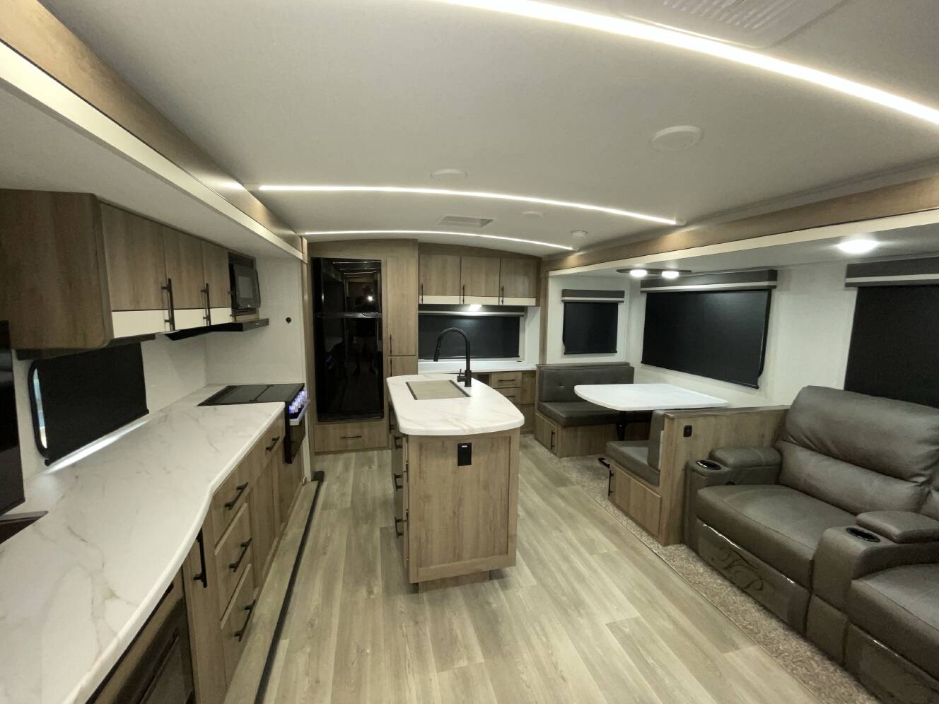 A photo of this 2024 Grand Design IMAGINE 2670MK
