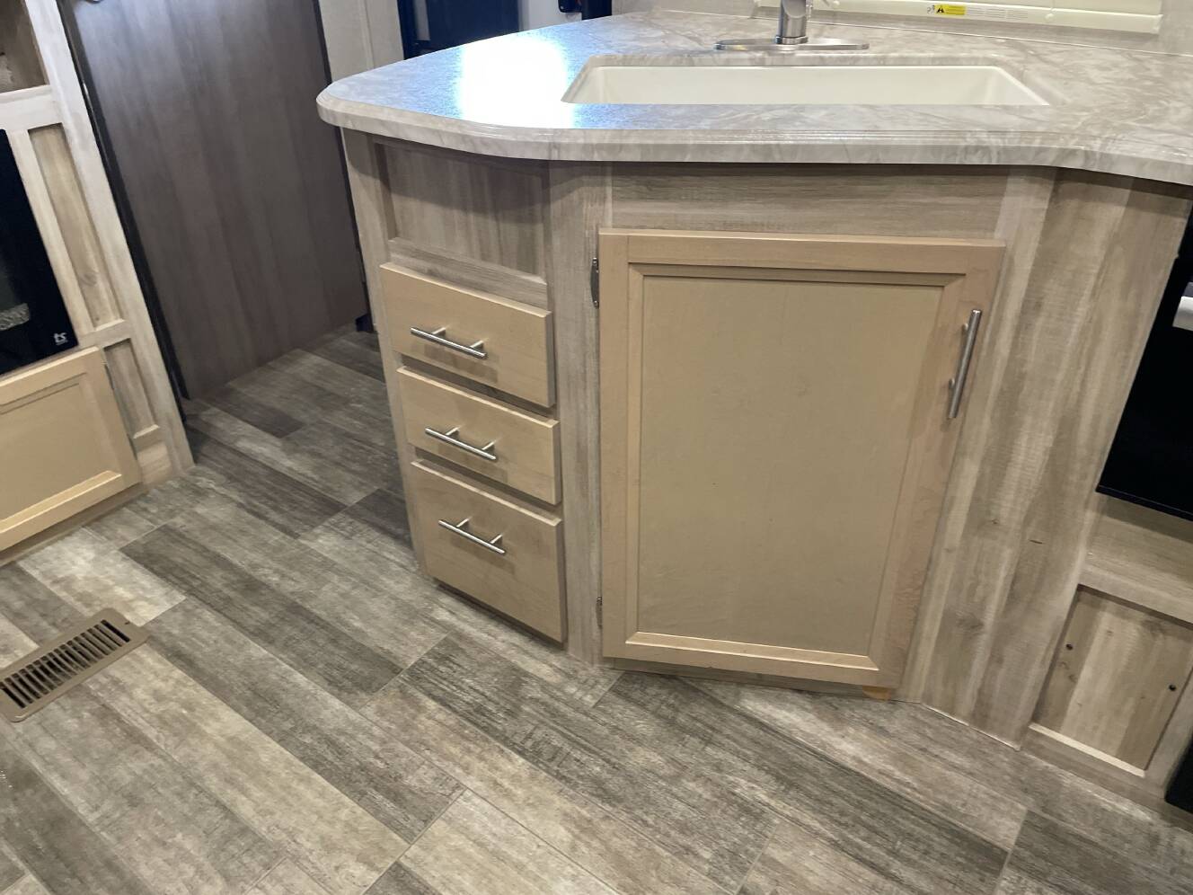 A photo of this 2021 Coachmen CATALINA LEGACY 293QBCK
