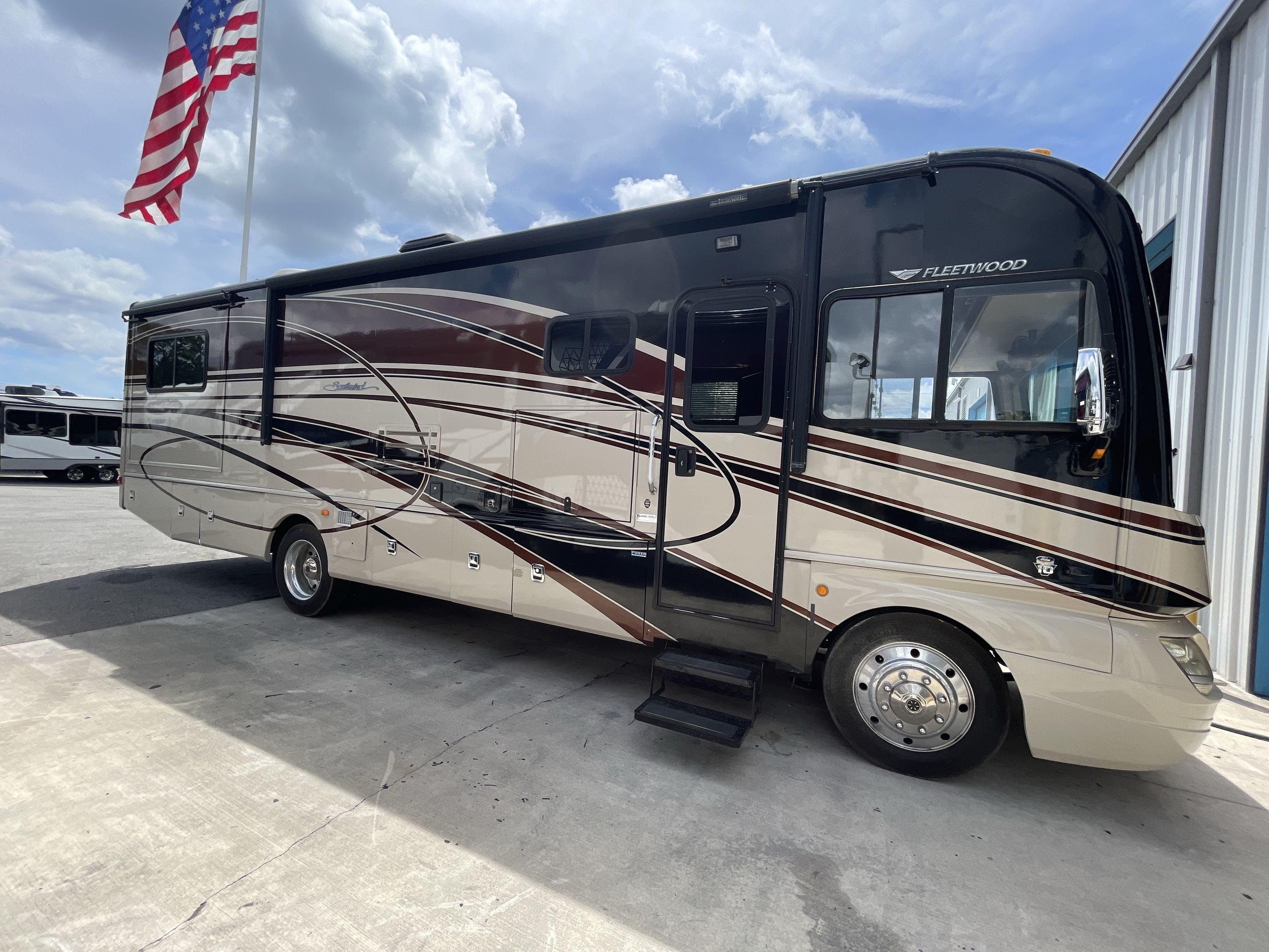 2015 Fleetwood SOUTHWIND 34A in orange park FL