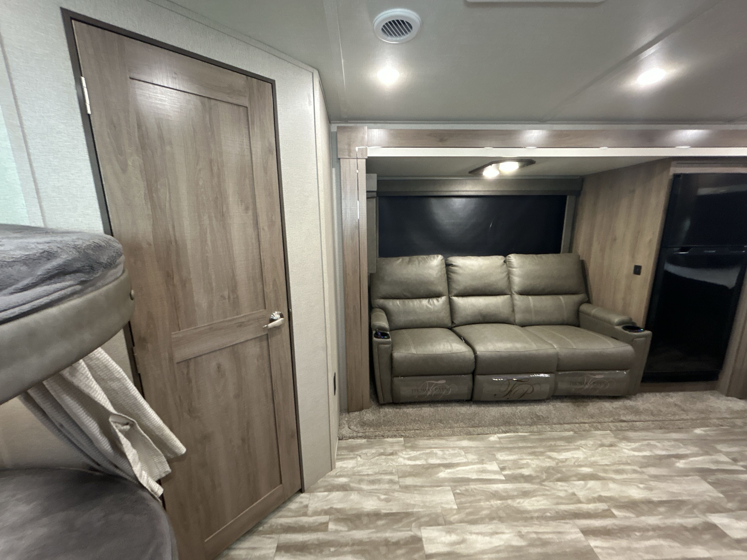 2022 Grand Design IMAGINE 2400BH in lowell AR
