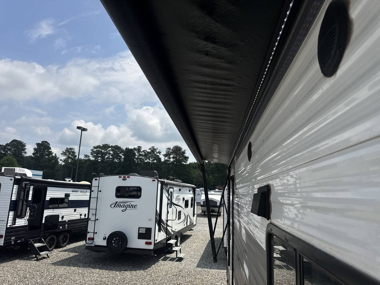 A photo of this 2022 Heartland PIONEER RG28