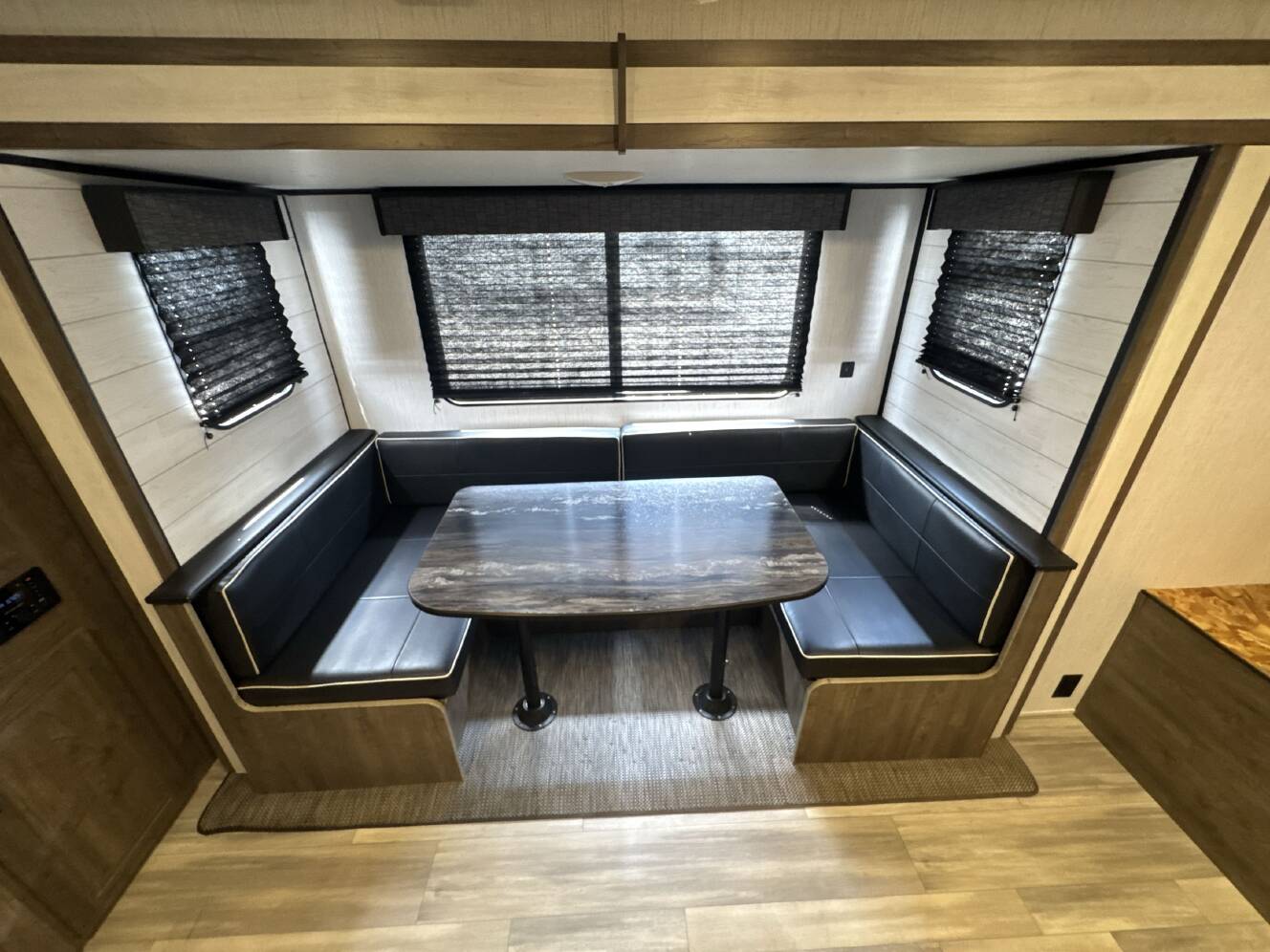 A photo of this 2022 Heartland PIONEER RG28