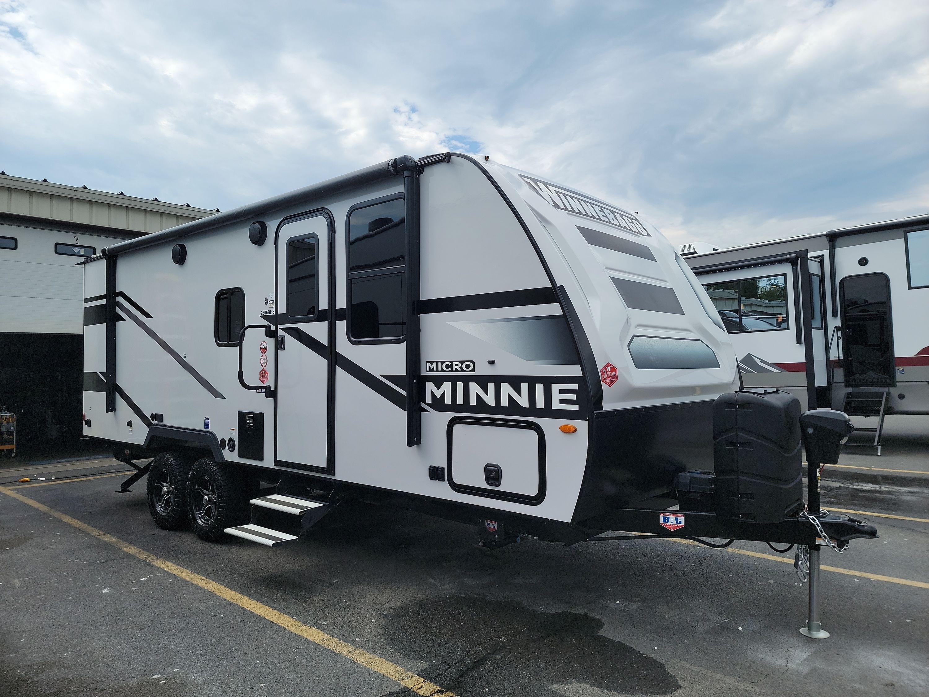2023 Winnebago MICRO MINNIE 2306BHS in west hatfield MA