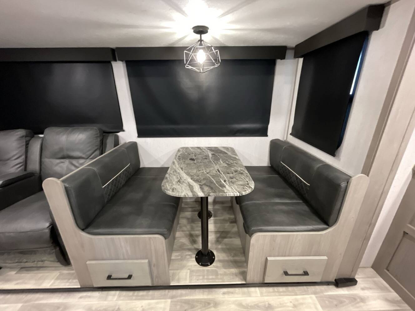 A photo of this 2022 Dutchmen KODIAK ULTIMATE 2921FKDS