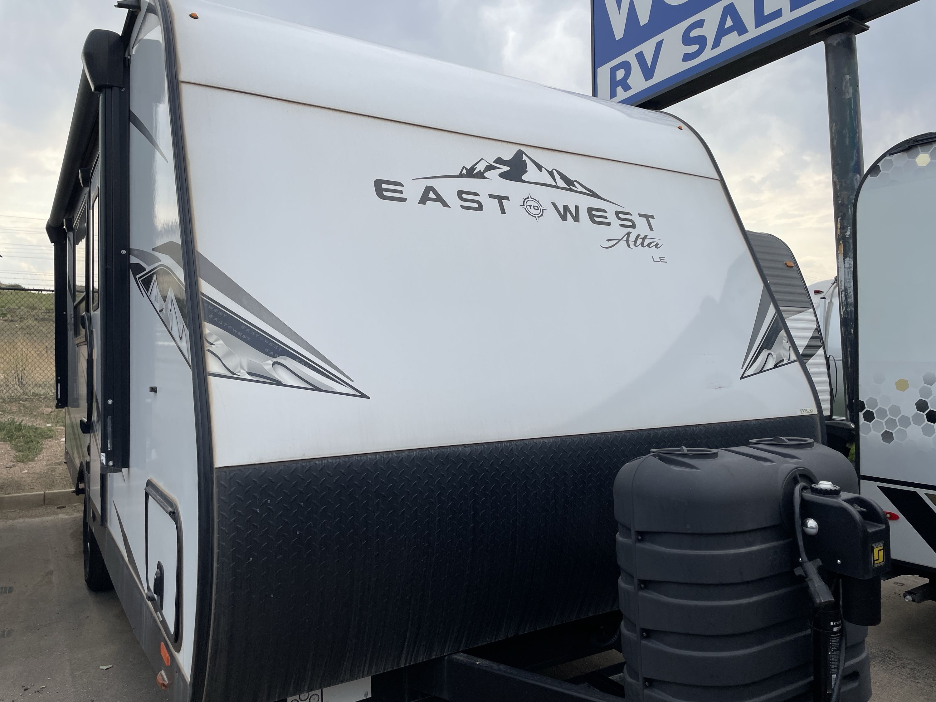 2023 East To West ALTA LE 1600MRB RV