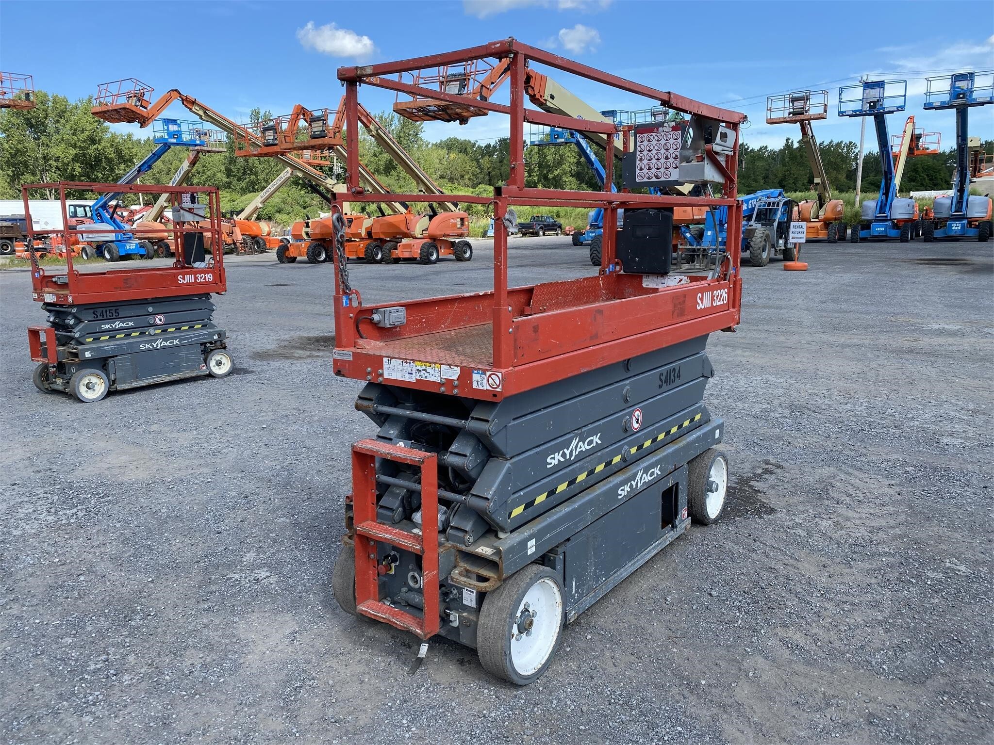 2014 SKYJACK SJIII3226 in Batavia, NY