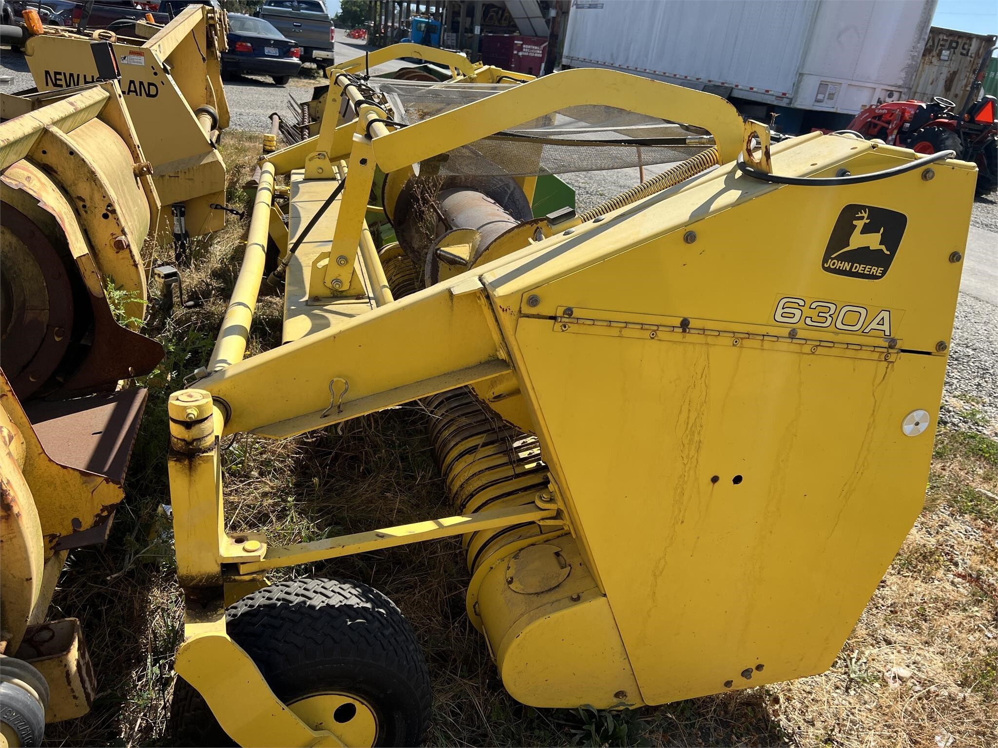 2001 JOHN DEERE 630A in Lynden, WA