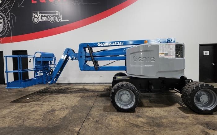 2014 GENIE Z45/25J in Cary, IL