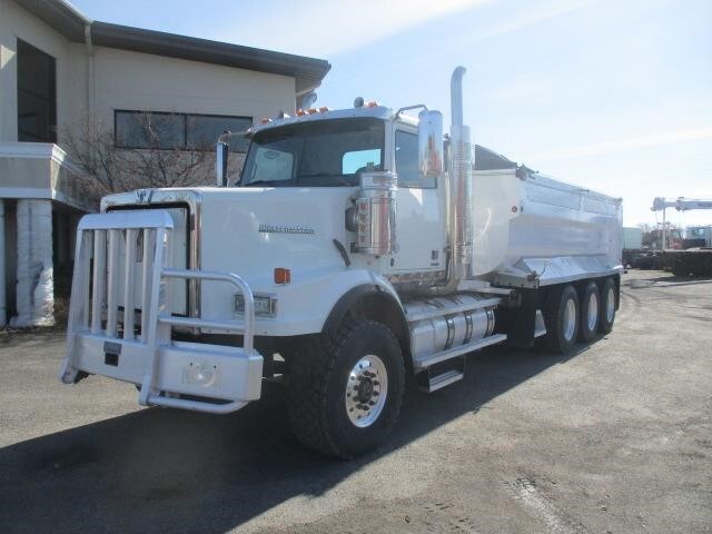 2015 WESTERN STAR 4900 in Caledonia, NY