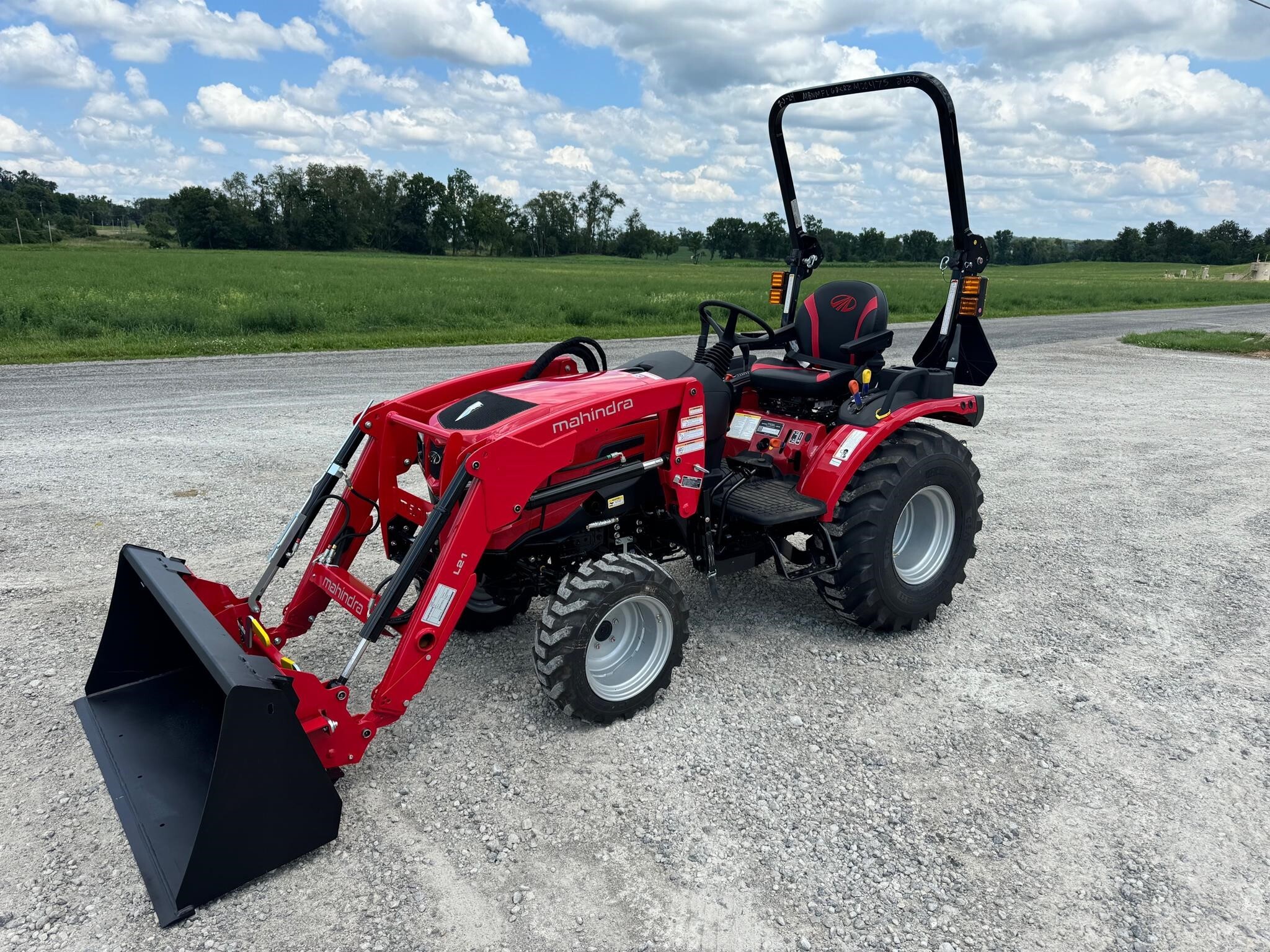 2026 MAHINDRA 2126HST in Shreve, OH