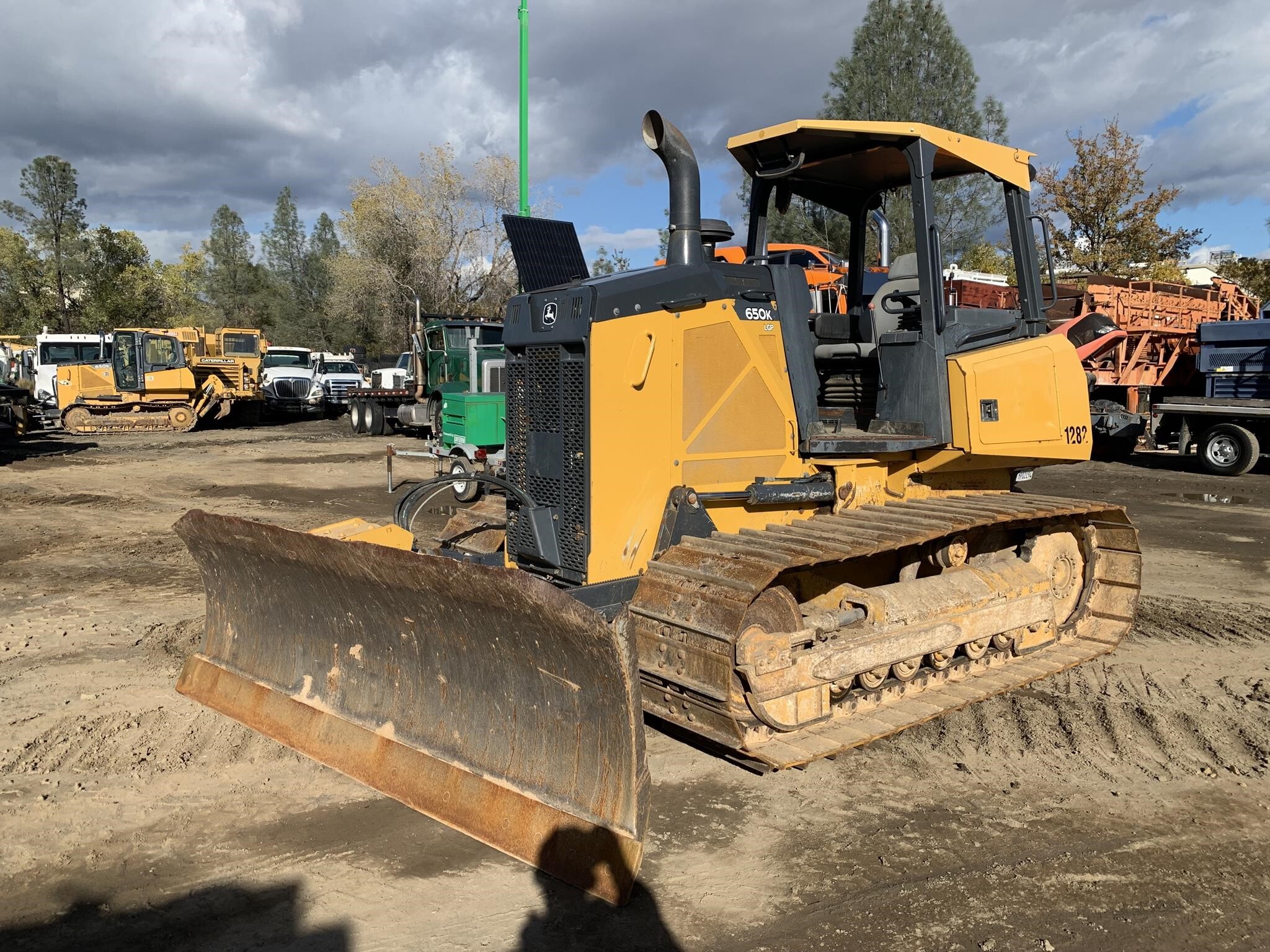 2019 DEERE 650K LGP in Redding, CA