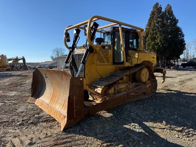 2011 CATERPILLAR D6T XL in Asheboro, NC