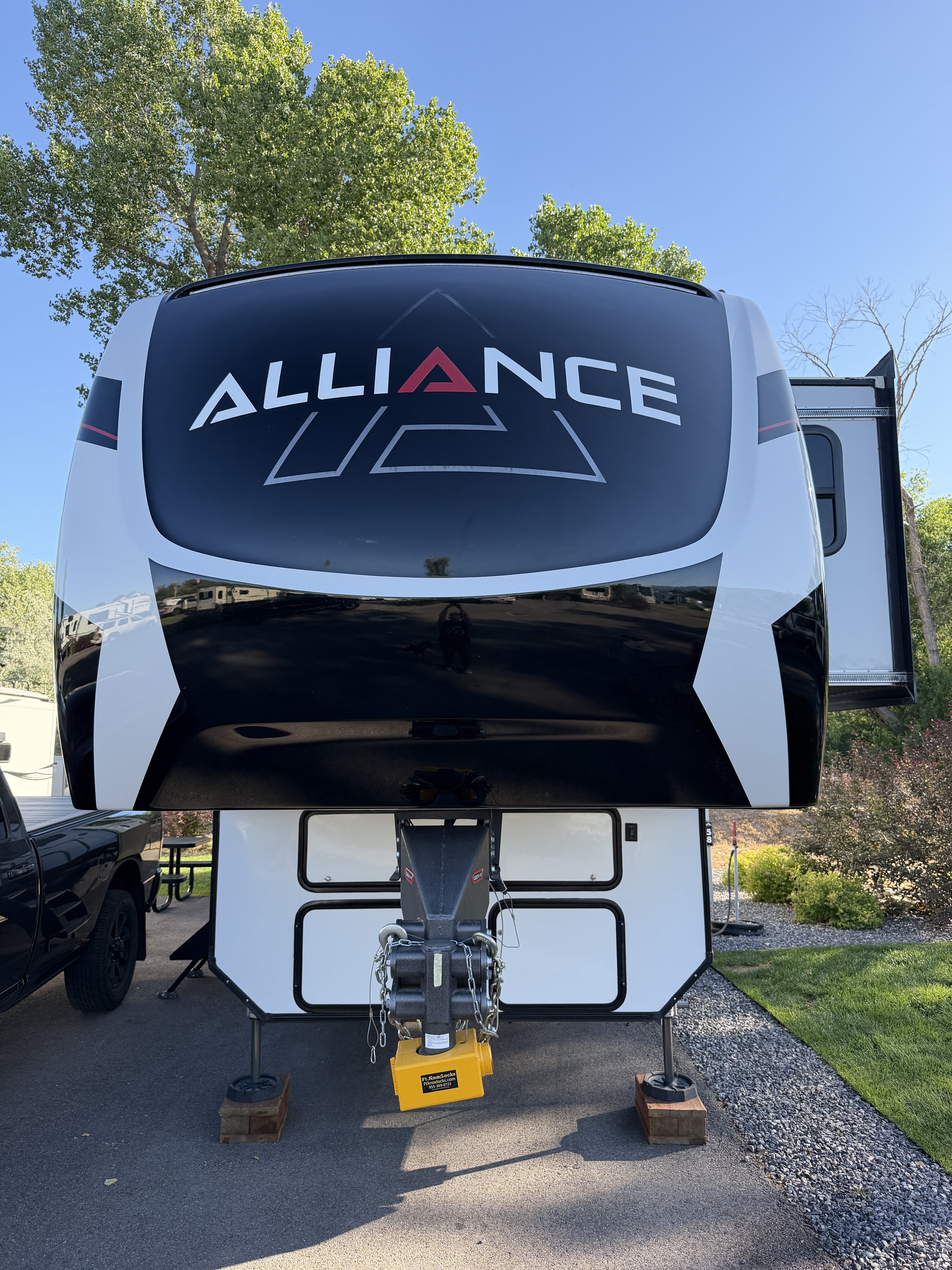 2022 Alliance Rv VALOR 37V13 RV