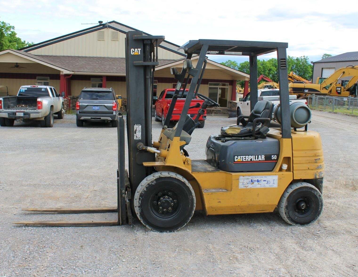 2015 CATERPILLAR GP25 in Pleasureville, KY