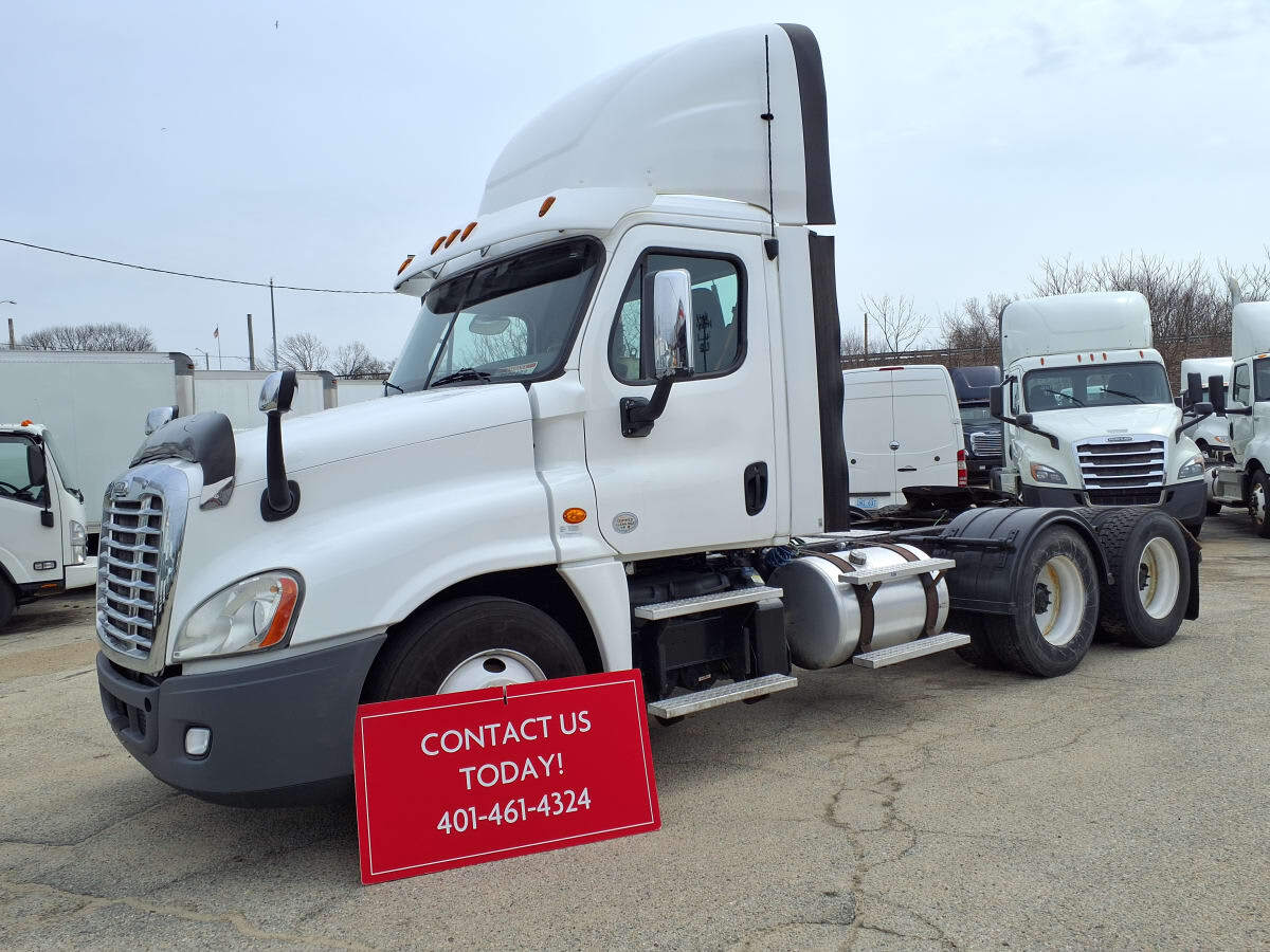 2017 FREIGHTLINER CASCADIA 125 in Warwick, RI