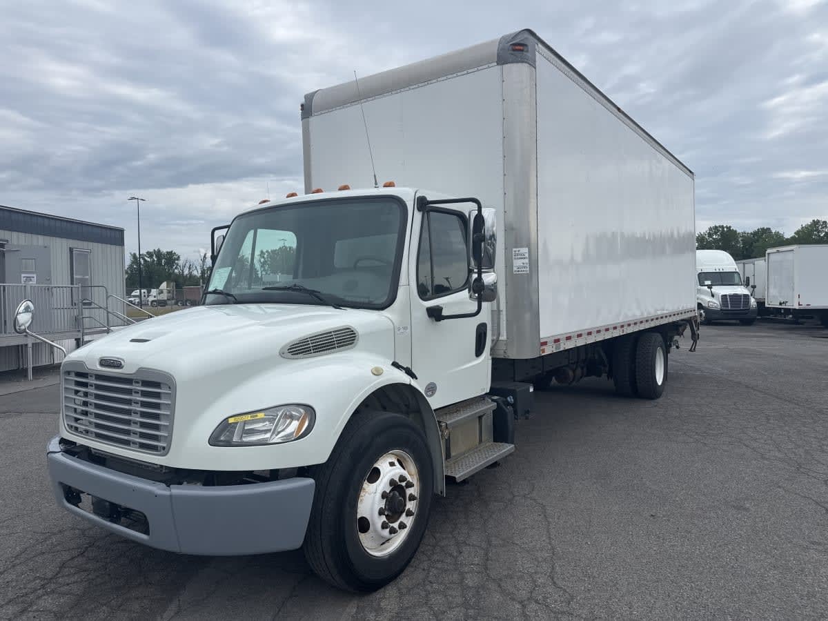 2019 FREIGHTLINER BUSINESS CLASS M2 106 in Hampton, VA