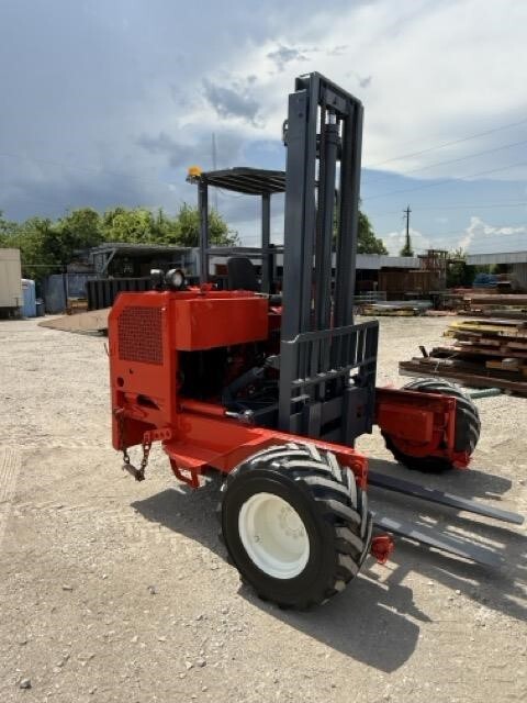 2004 MOFFETT M5500 in Houston, TX
