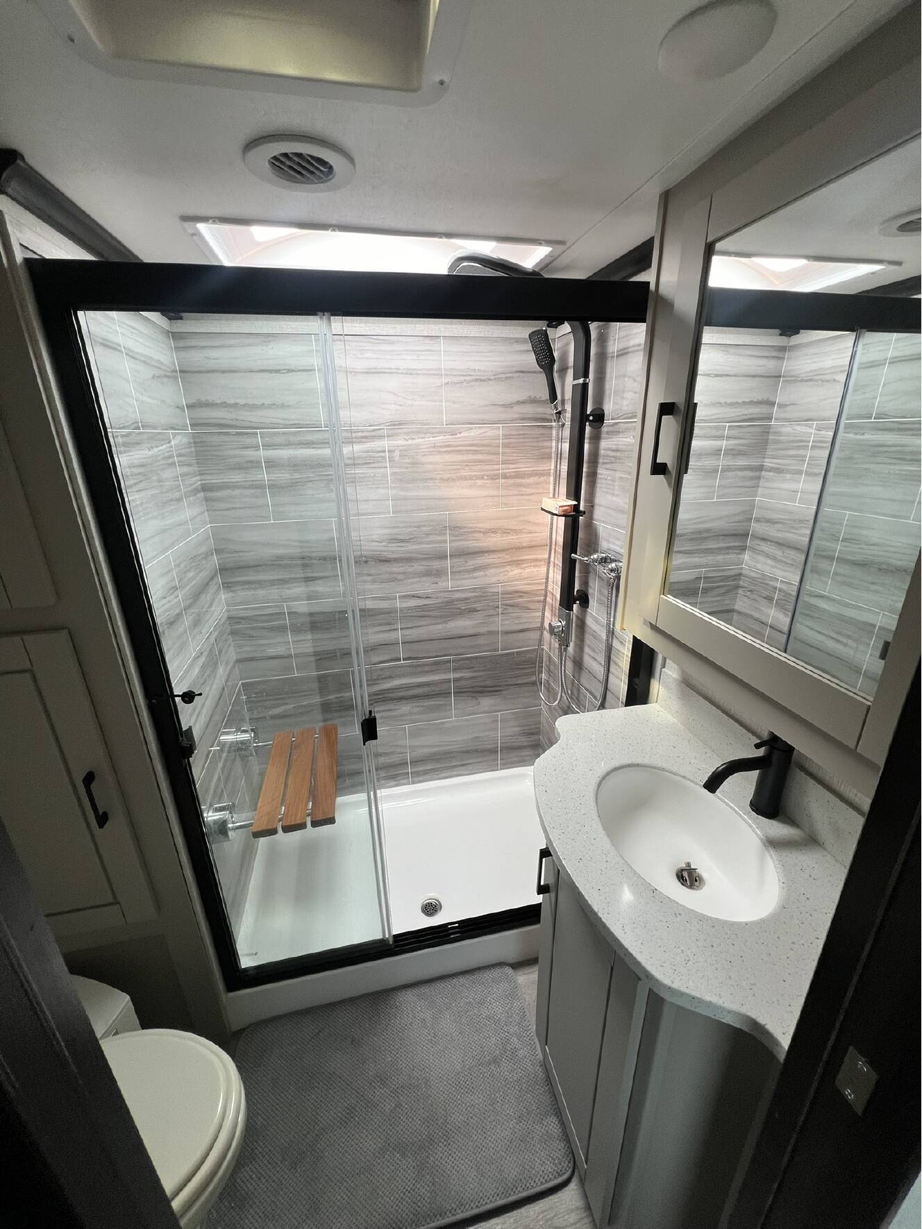 A photo of this 2021 Redwood REDWOOD 3401RL