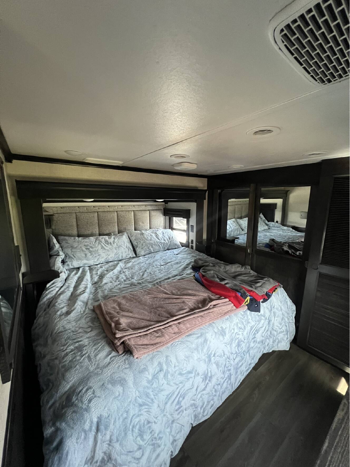 A photo of this 2021 Redwood REDWOOD 3401RL