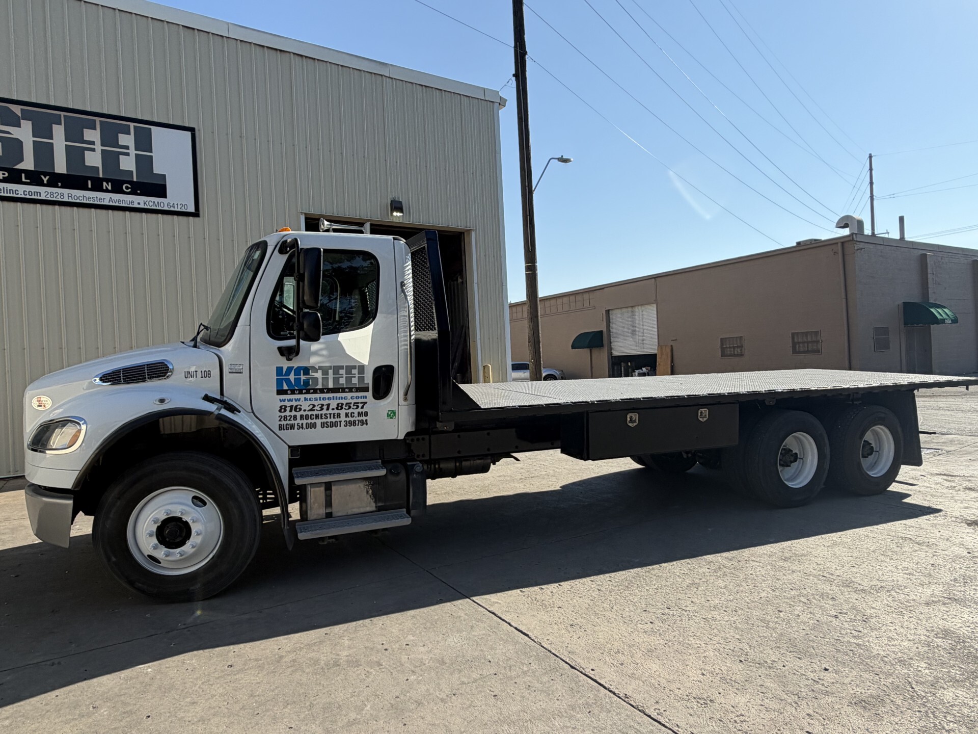 2020 FREIGHTLINER BUSINESS CLASS M2 106 in Kansas City, MO