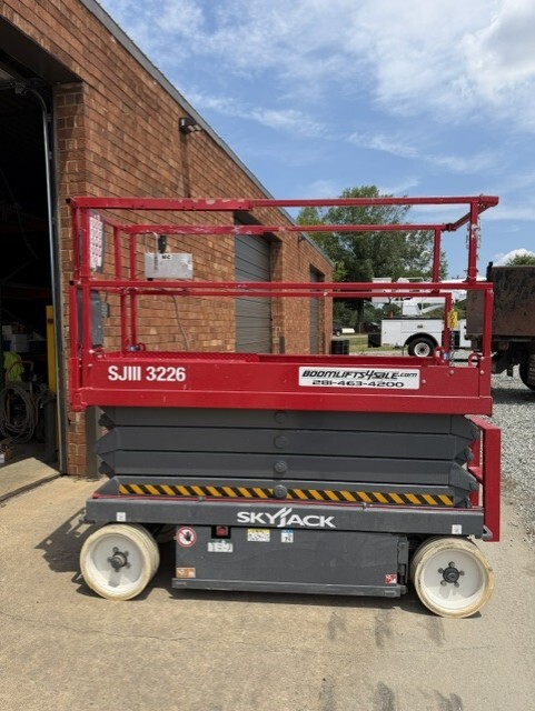 2016 SKYJACK 3226 in Burlington, NC