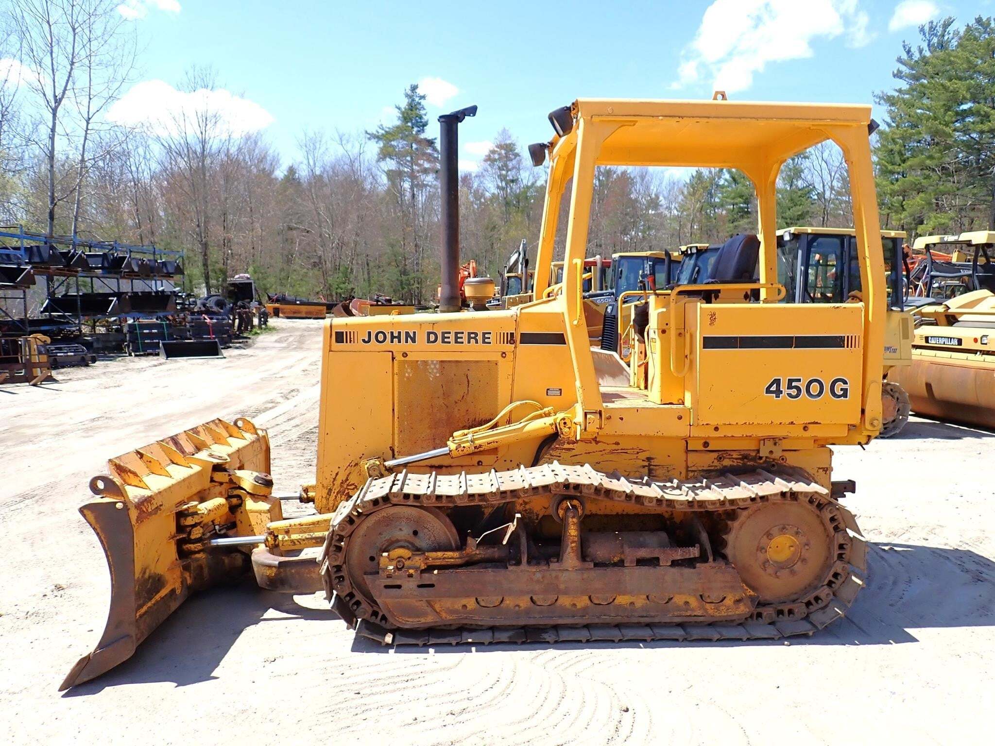 1988 DEERE 450G in Phillipston, MA