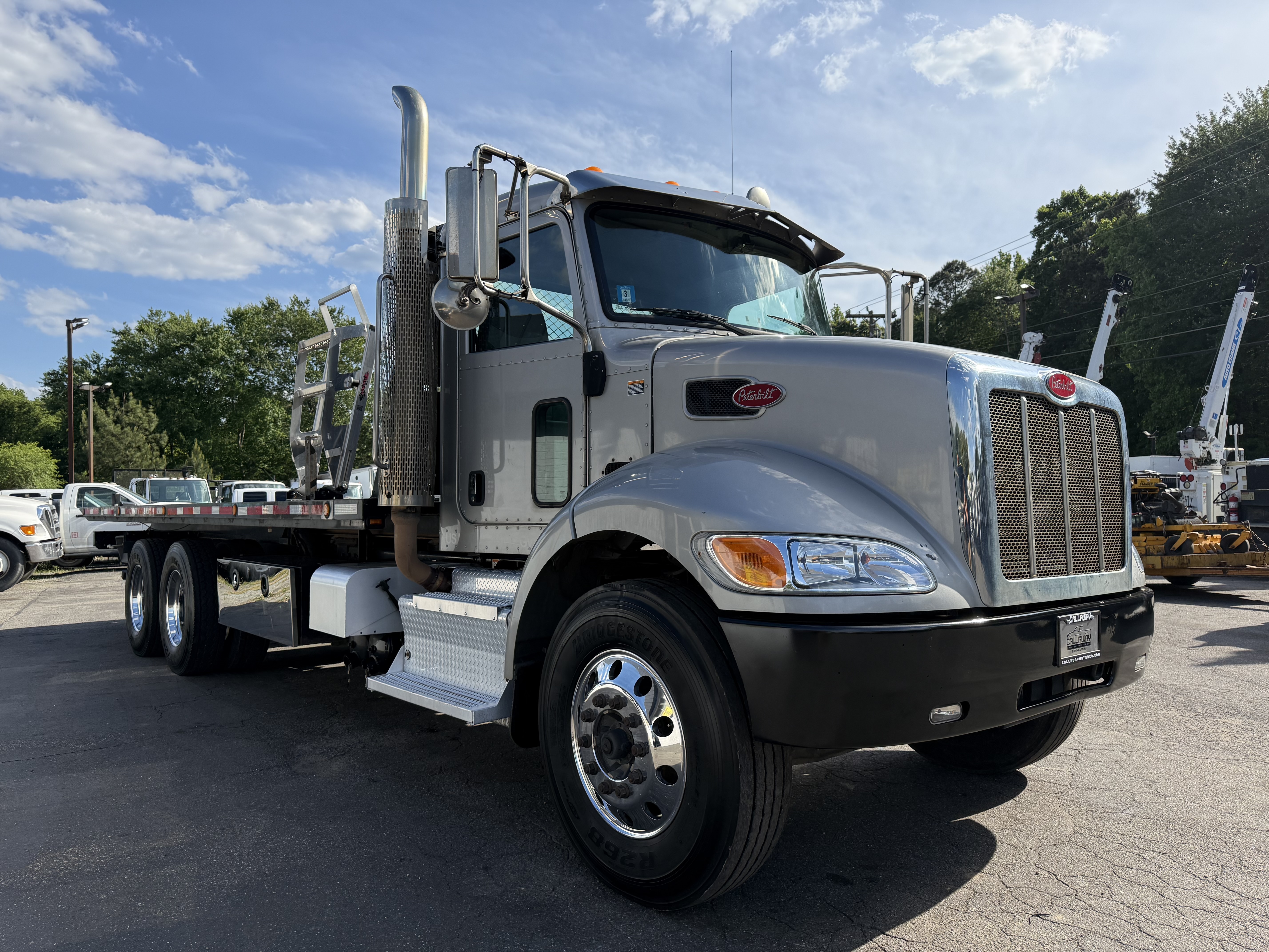 2015 PETERBILT 348 in Stanley, NC