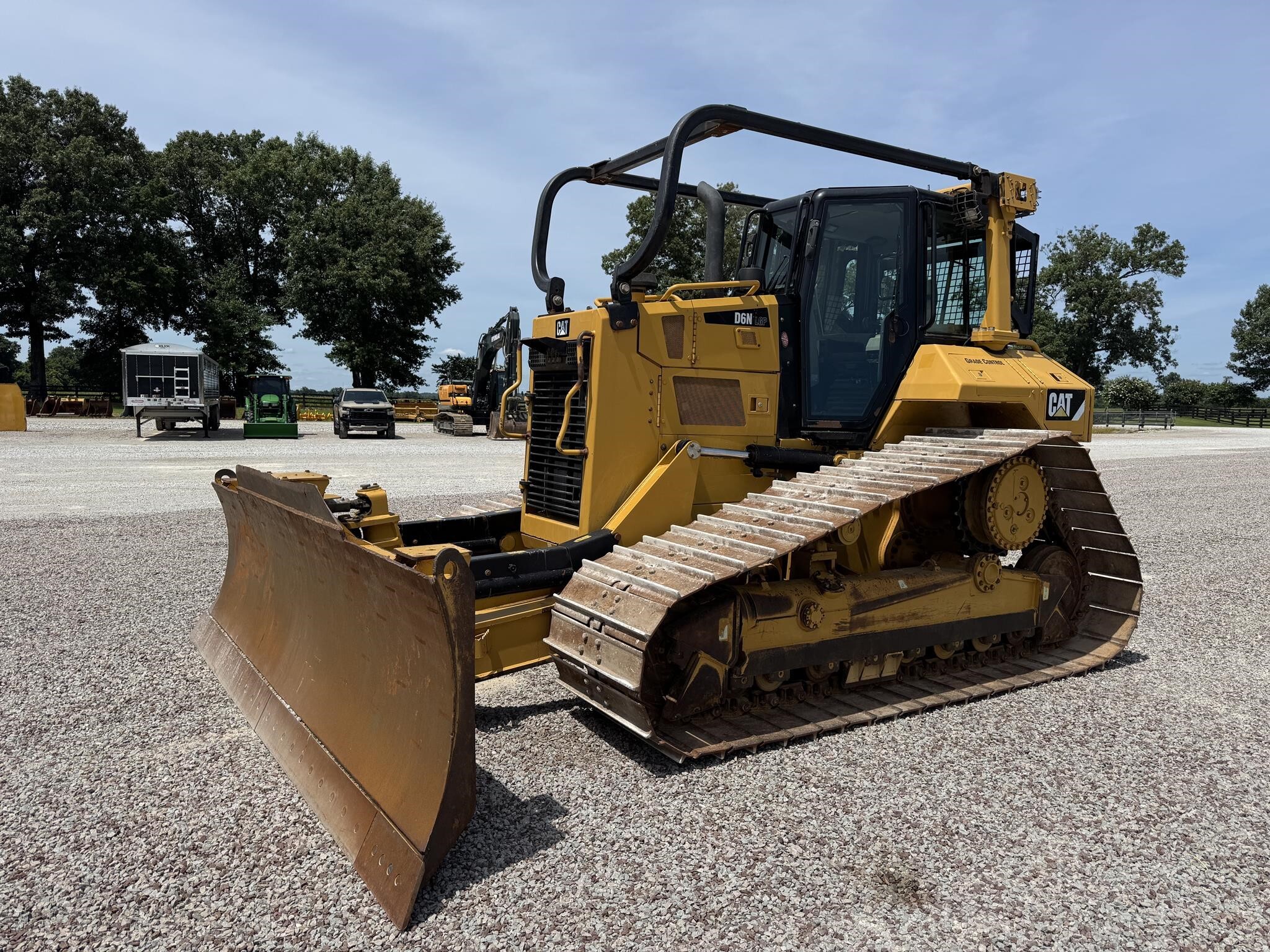 2016 CATERPILLAR D6N LGP in Jackson, TN