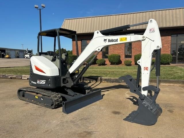 2019 BOBCAT E35I in Chatham, VA
