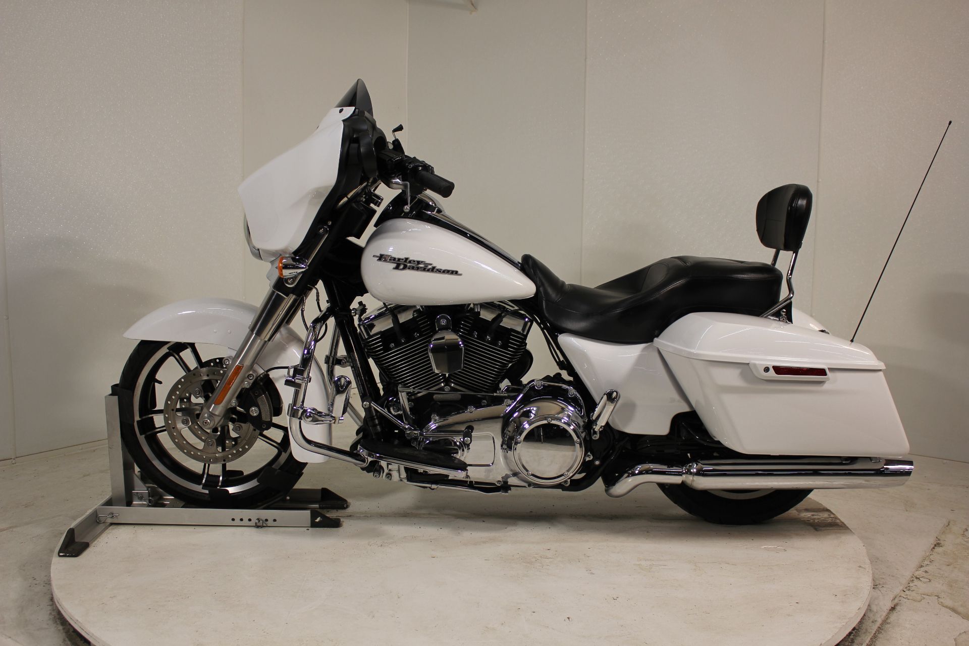 2016 Harley-Davidson Street Glide® in Pittsfield, MA