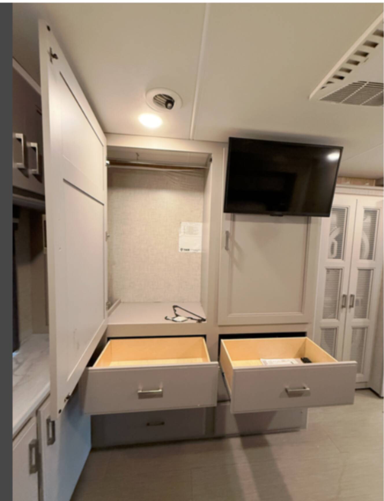 A photo of this 2024 Thor Motor Coach INCEPTION 38DX