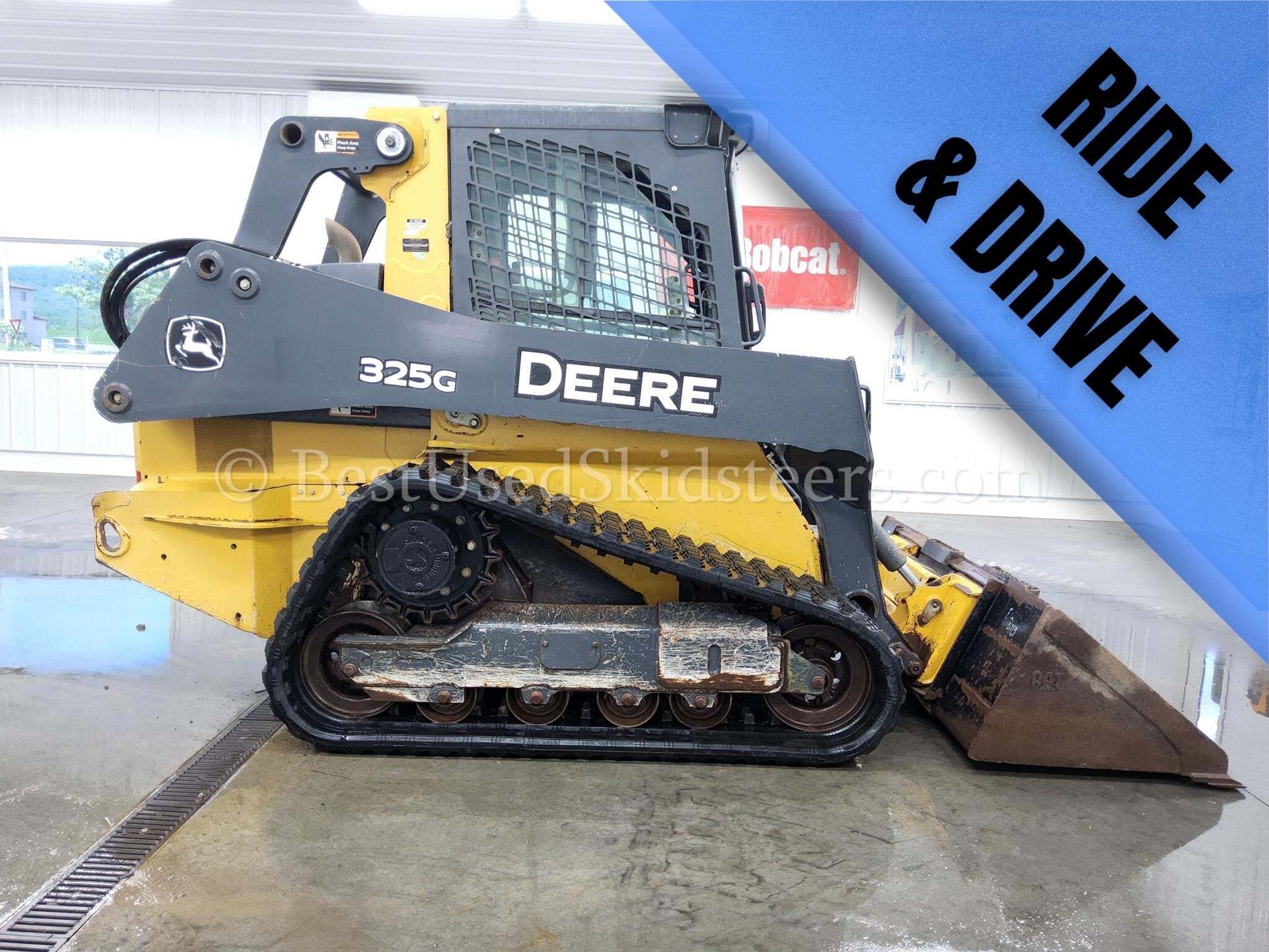 2019 DEERE 325G in Bethel, PA