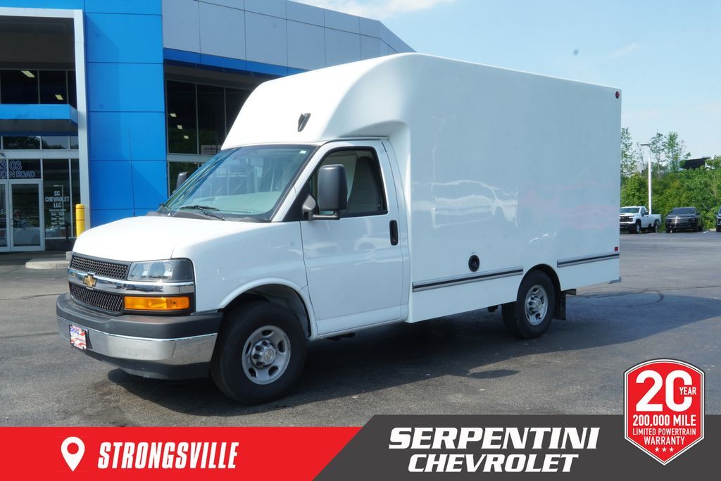 2026 CHEVROLET Express 3500 in Strongsville, OH