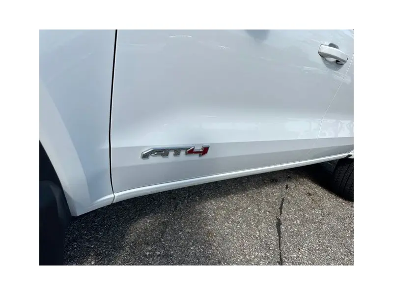 2023 GMC CANYON