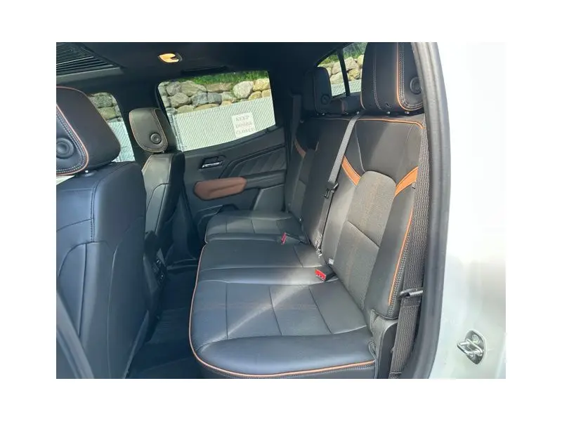 2023 GMC CANYON