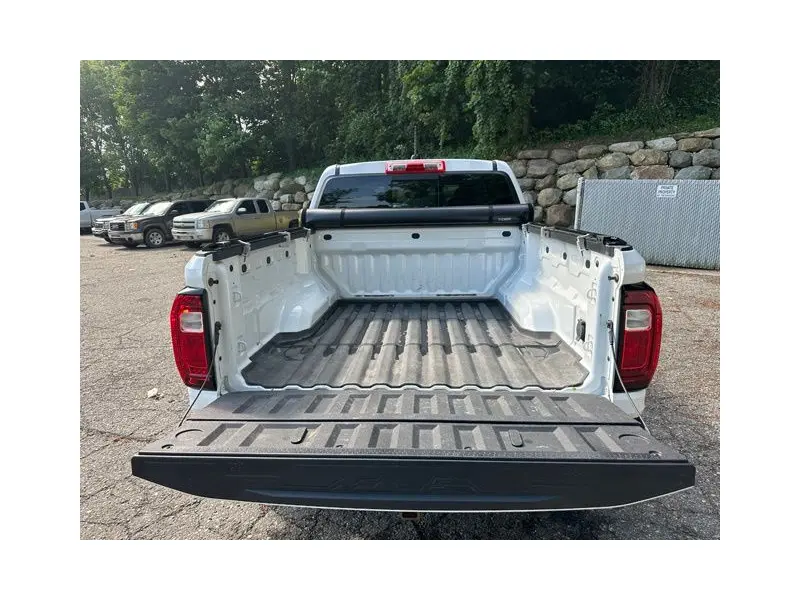 2023 GMC CANYON